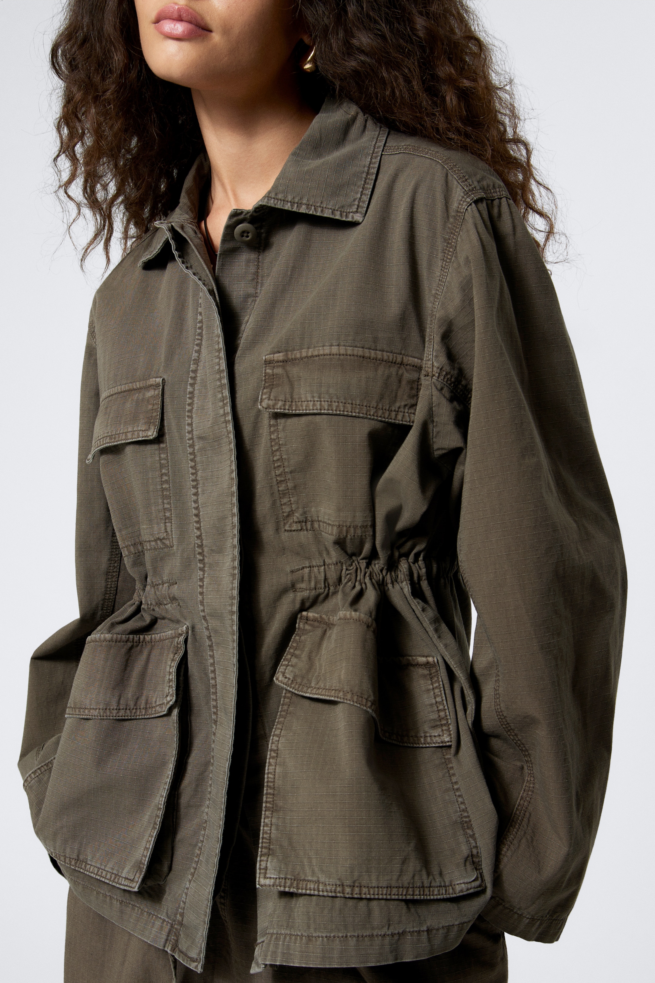 Zobraziť väčší obrázok: Washed Loose Fit Ripstop Jacket - Dark Mole - ŽENY | H&M SK 2