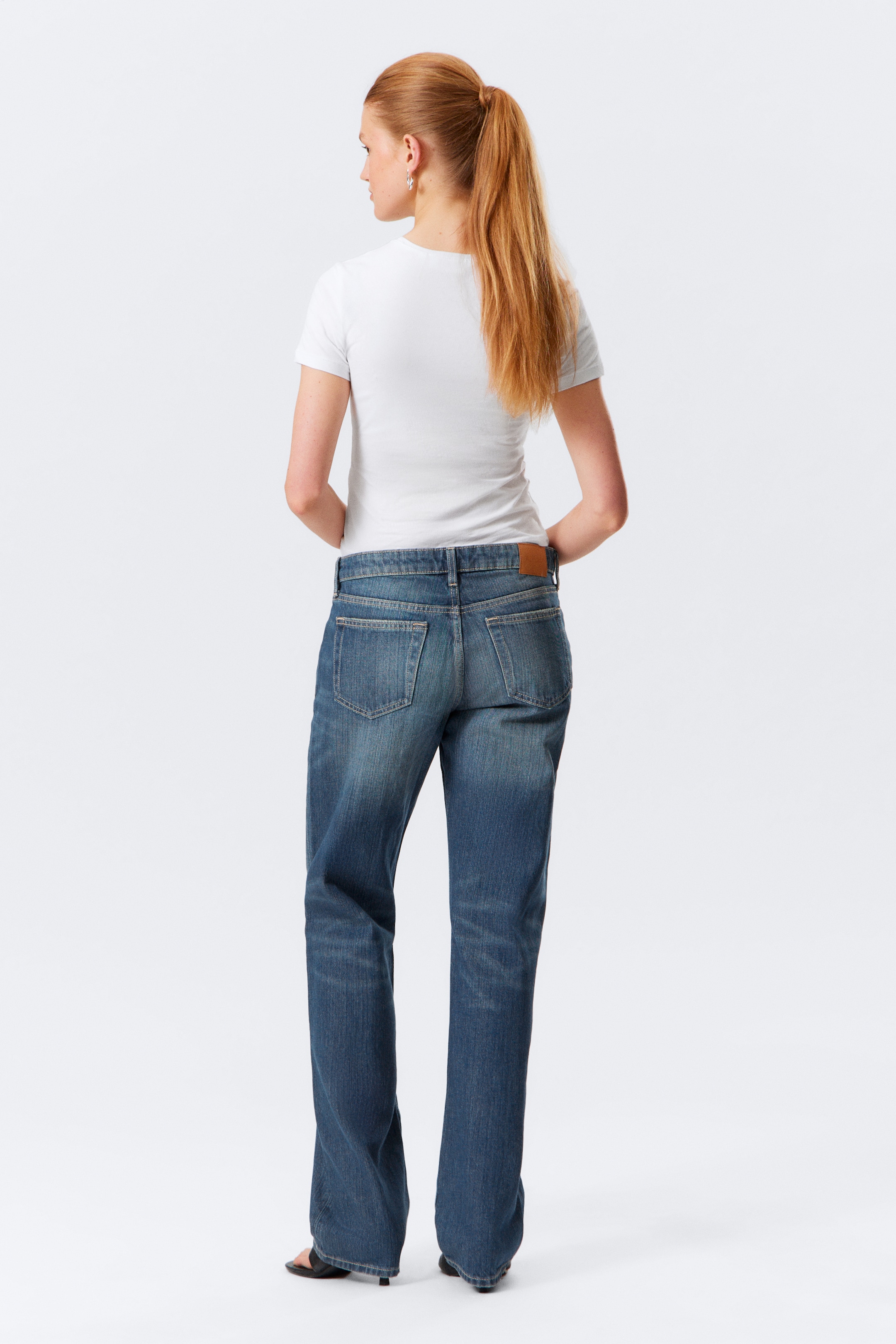 Grotere afbeelding bekijken: Arrow Low Rise Regular Straight Leg Jeans - Mine Blue - Medium Blue - DAMES | H&M BE 5