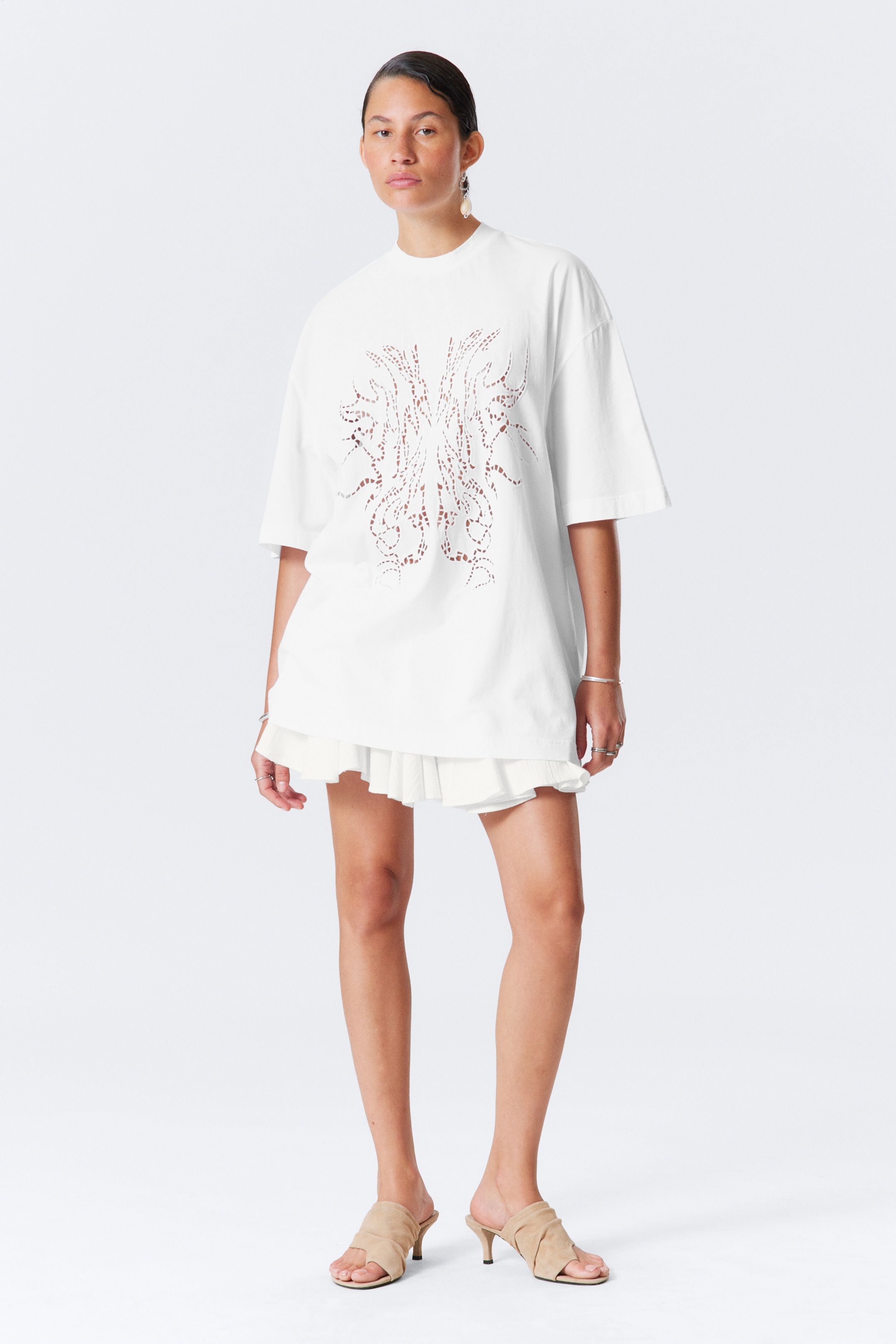 Agrandir l'image: T-shirt oversize avec broderie anglaise - Blanc - FEMME | H&M FR 2
