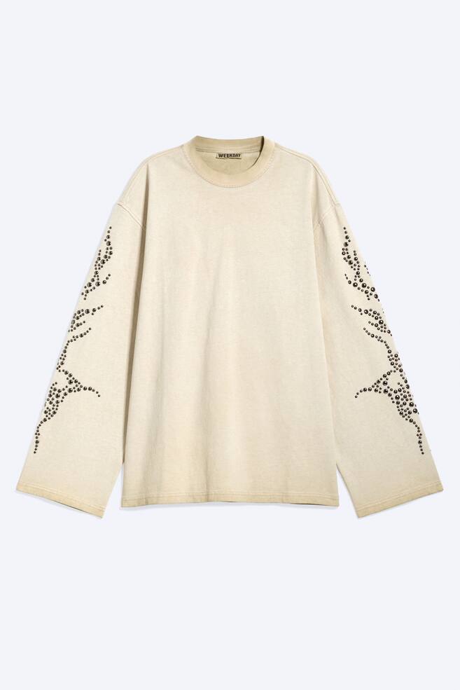 T-shirt oversize a maniche lunghe con grafica - Beige polvere - Con borchie/Nero - stampa con cavalli - 1