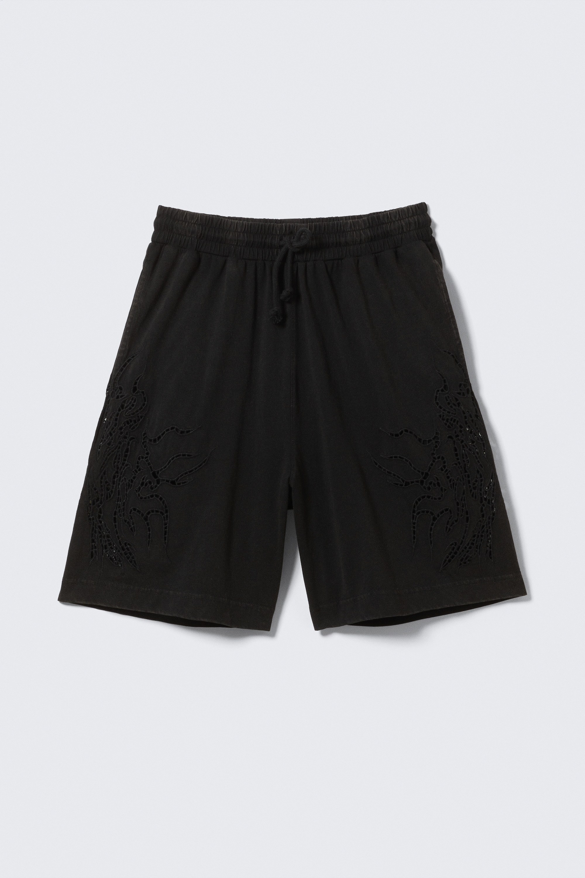 Shorts loose in cotone con ricamo a punto inglese - Nero lavato