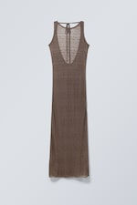 Mörk mullvad - Stickad maxiklänning med öppen rygg - 0