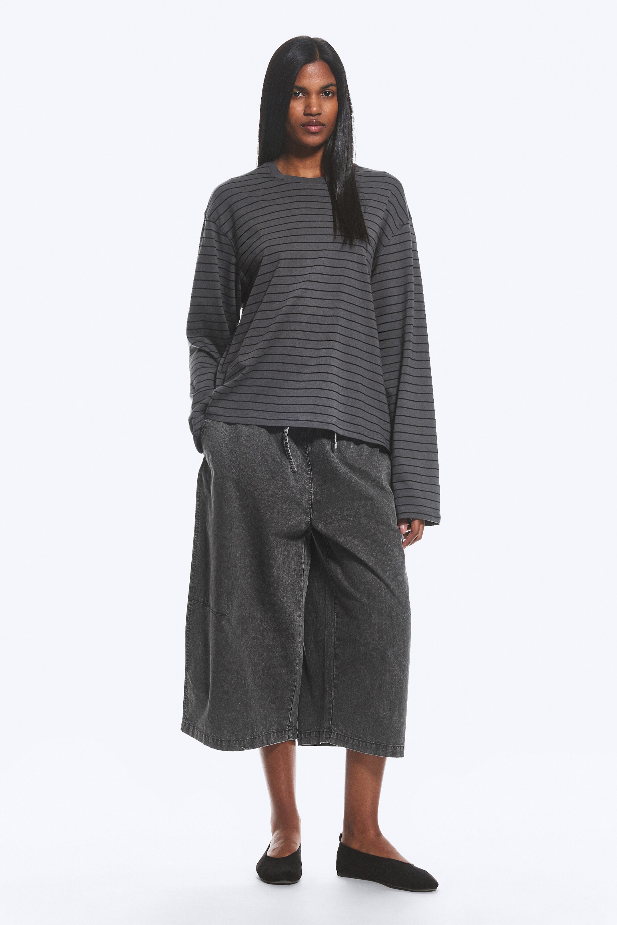 Striped Dark Grey - Long-Sleeved Boxy Cotton T-shirt - 3