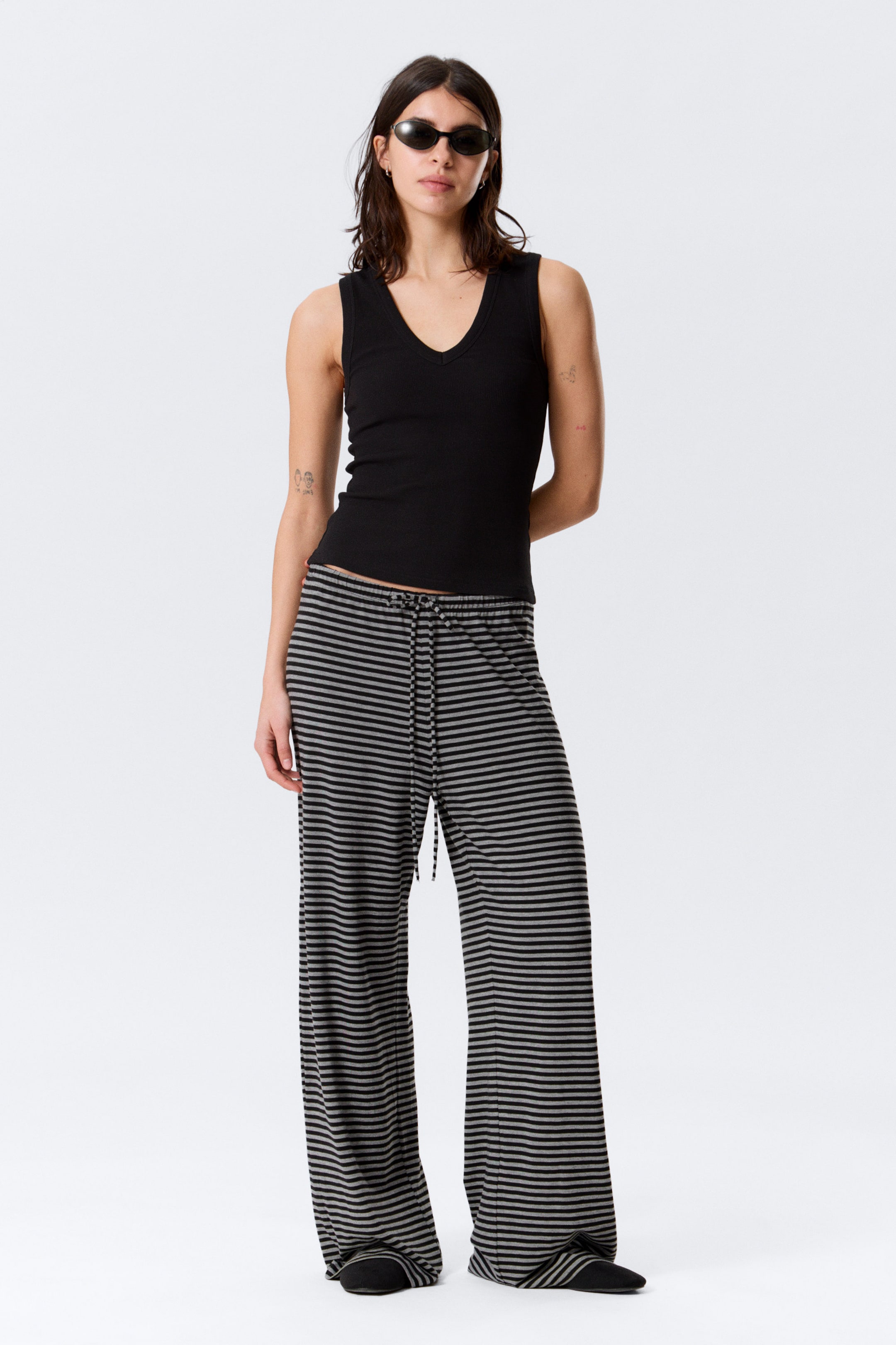 Black & Grey Stripes - Wide-Leg Pull-On Lyocell Trousers - 1