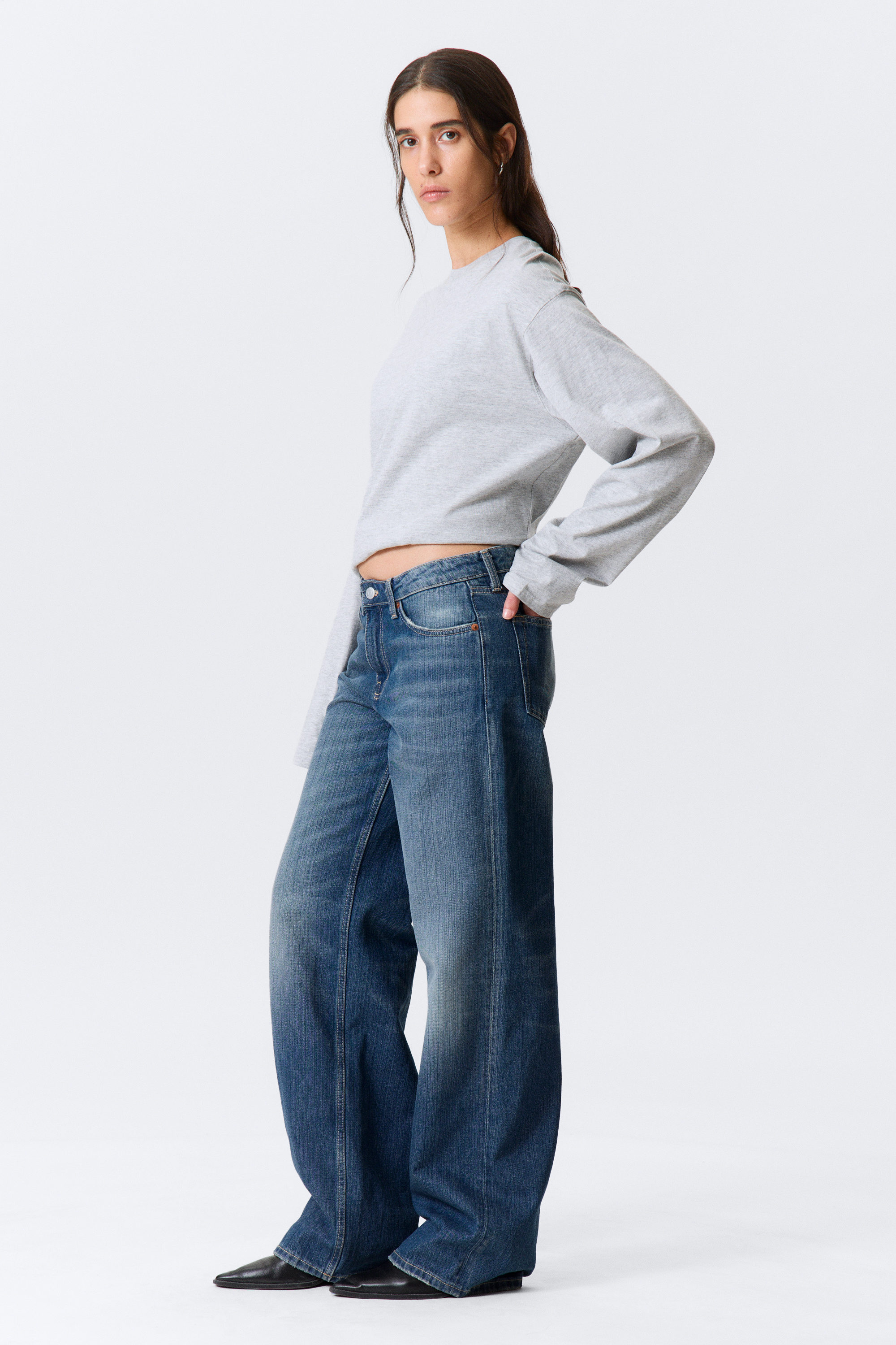 Mine Blue - Medium Blue - Ample Low Rise Loose Wide Leg Jeans - 2