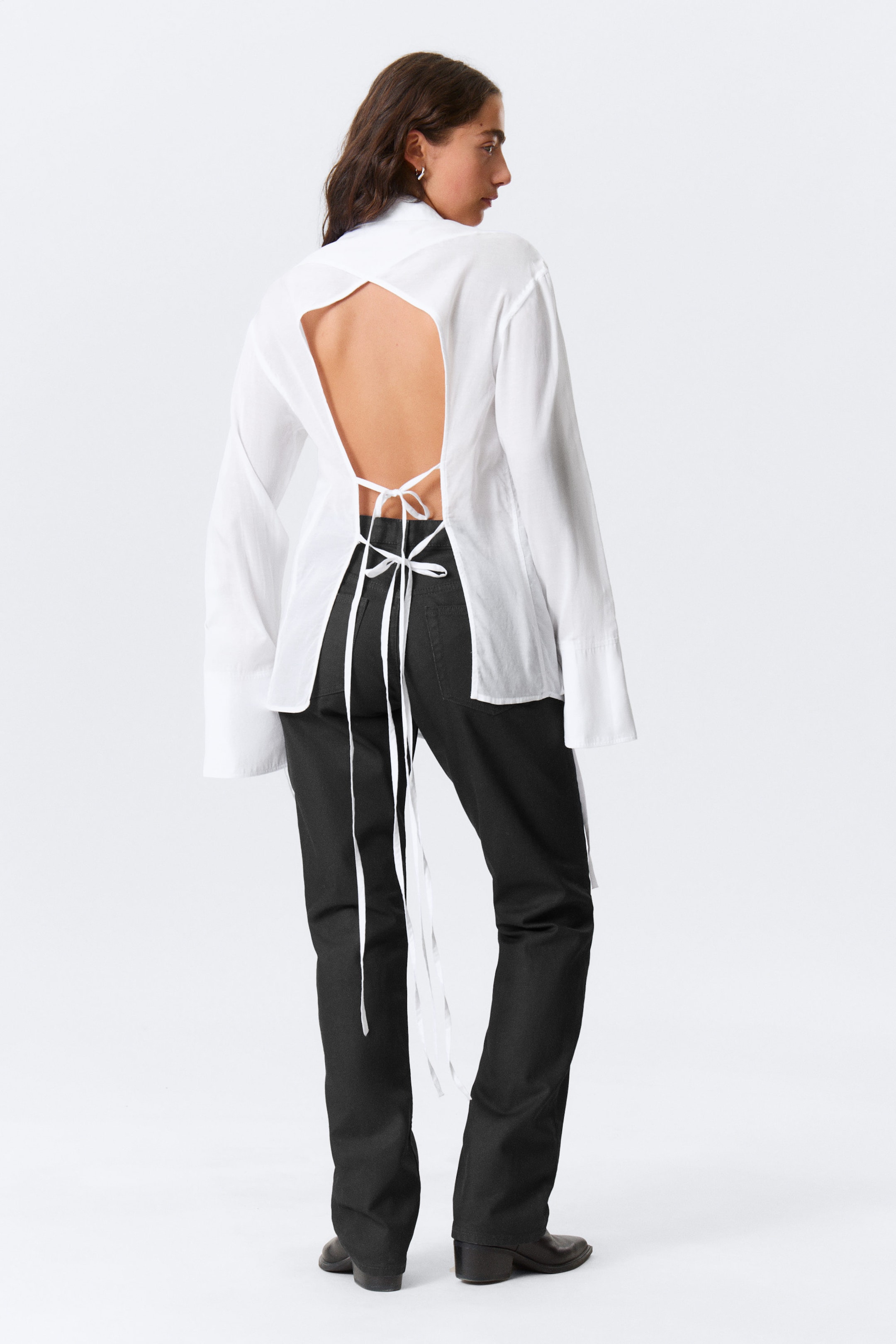 White - Long-Sleeved Open Back Tie Shirt - 3