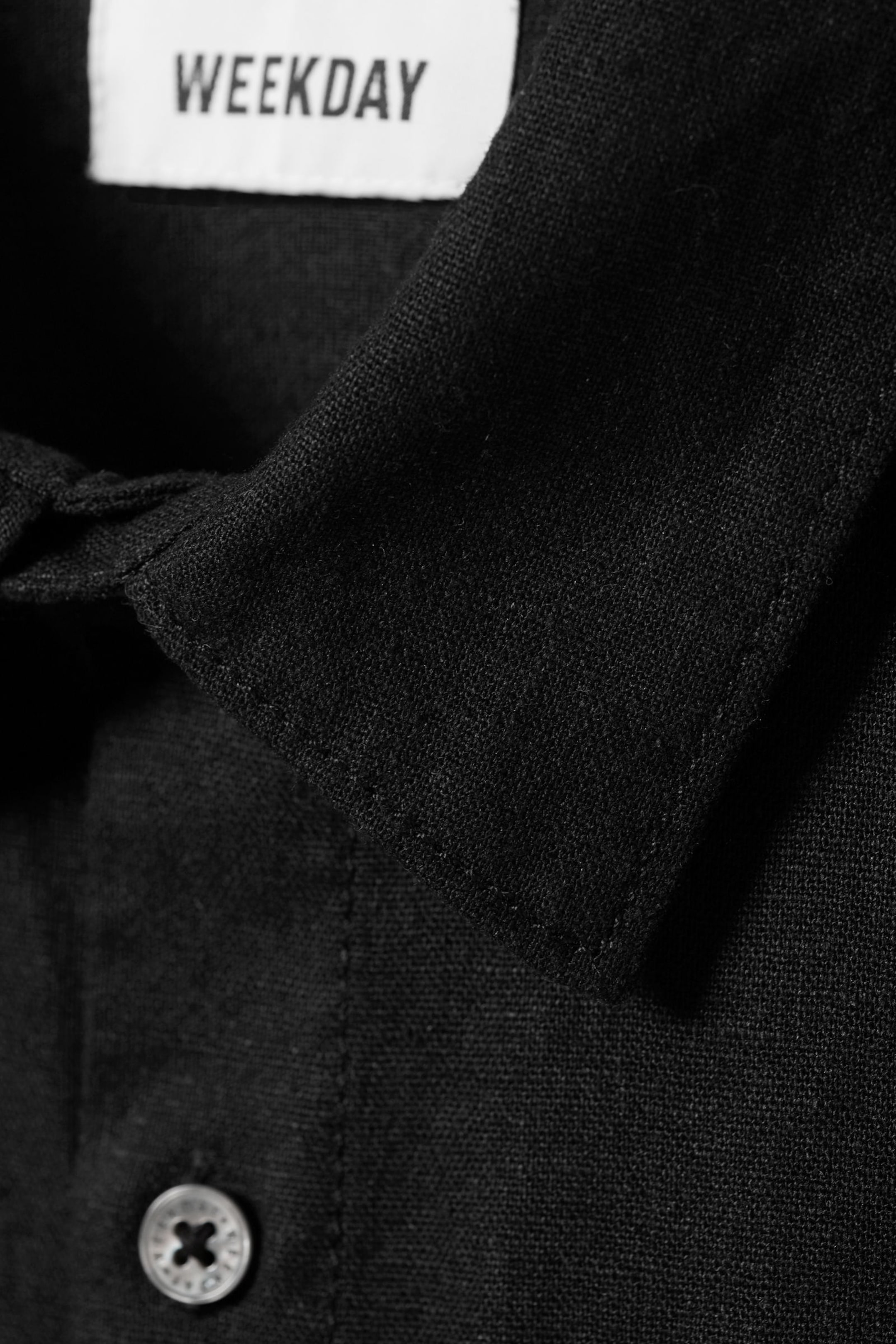Black - Relaxed Linen Short Sleeve - 2