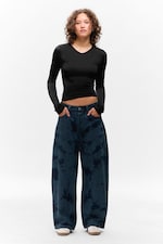 Black - Long-Sleeved V-Neck Top - 1