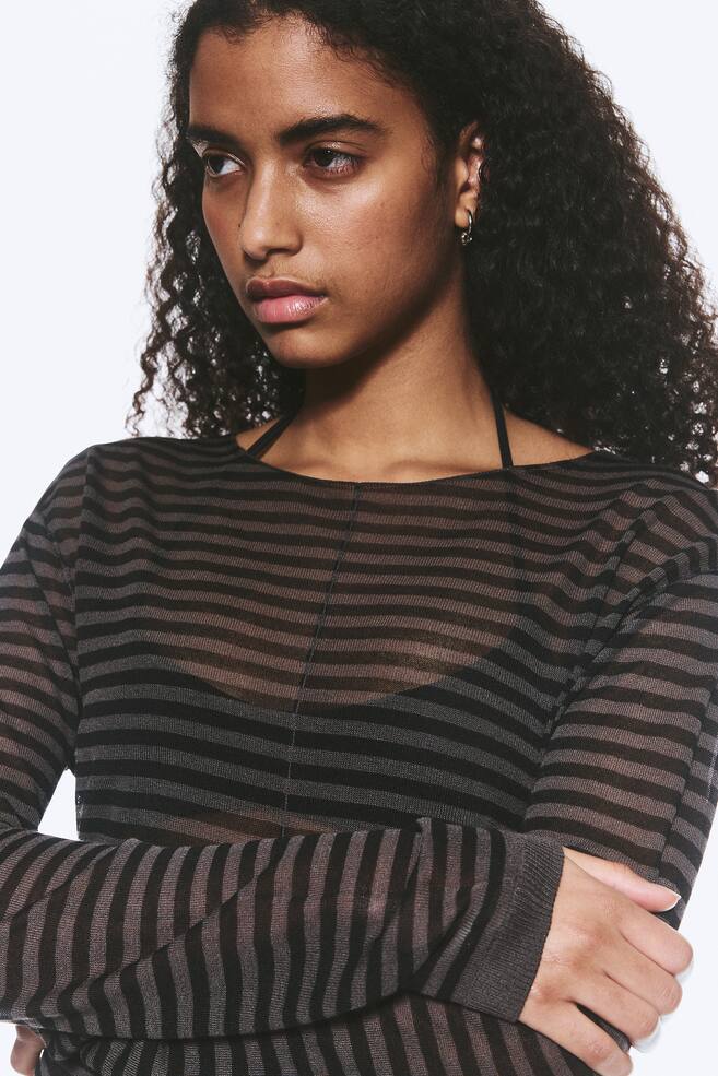 Lockerer, transparenter Strickpullover-Dunkelgrau gestreift - 5