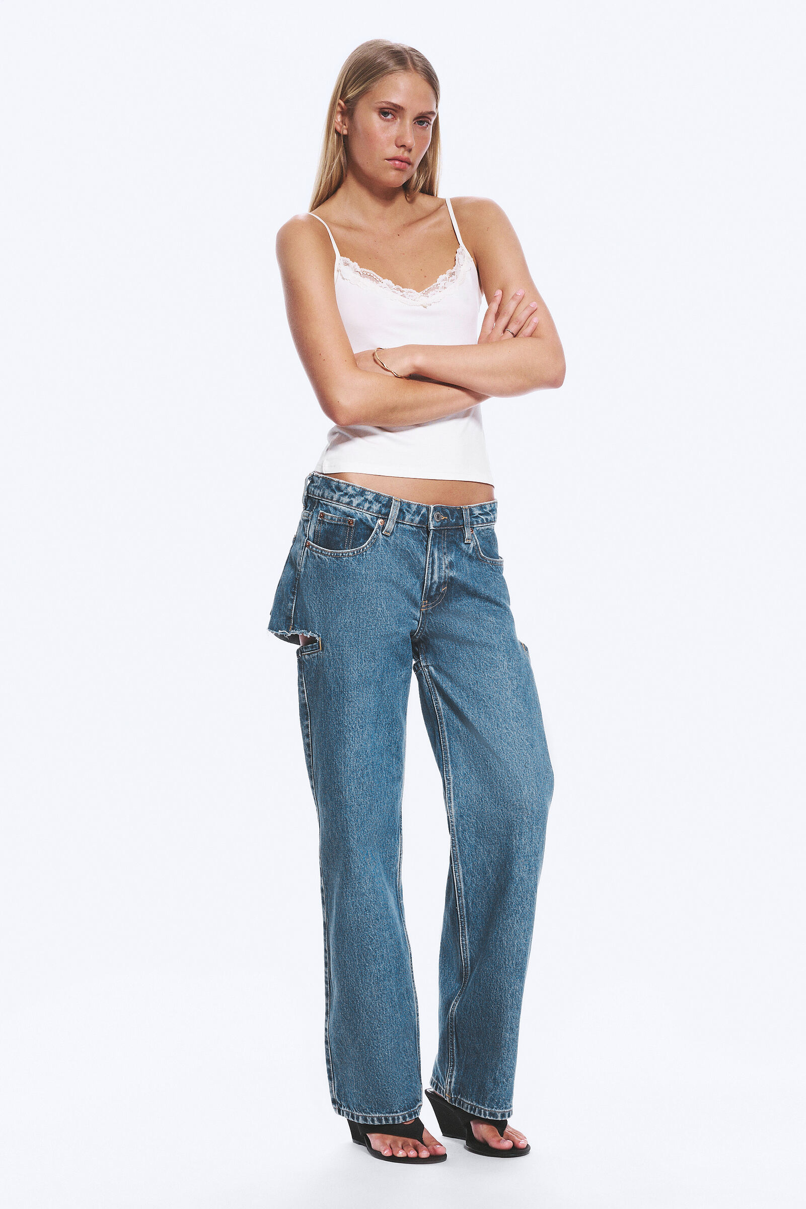 Imoo Cut Low Rise Loose Wide Leg Jeans