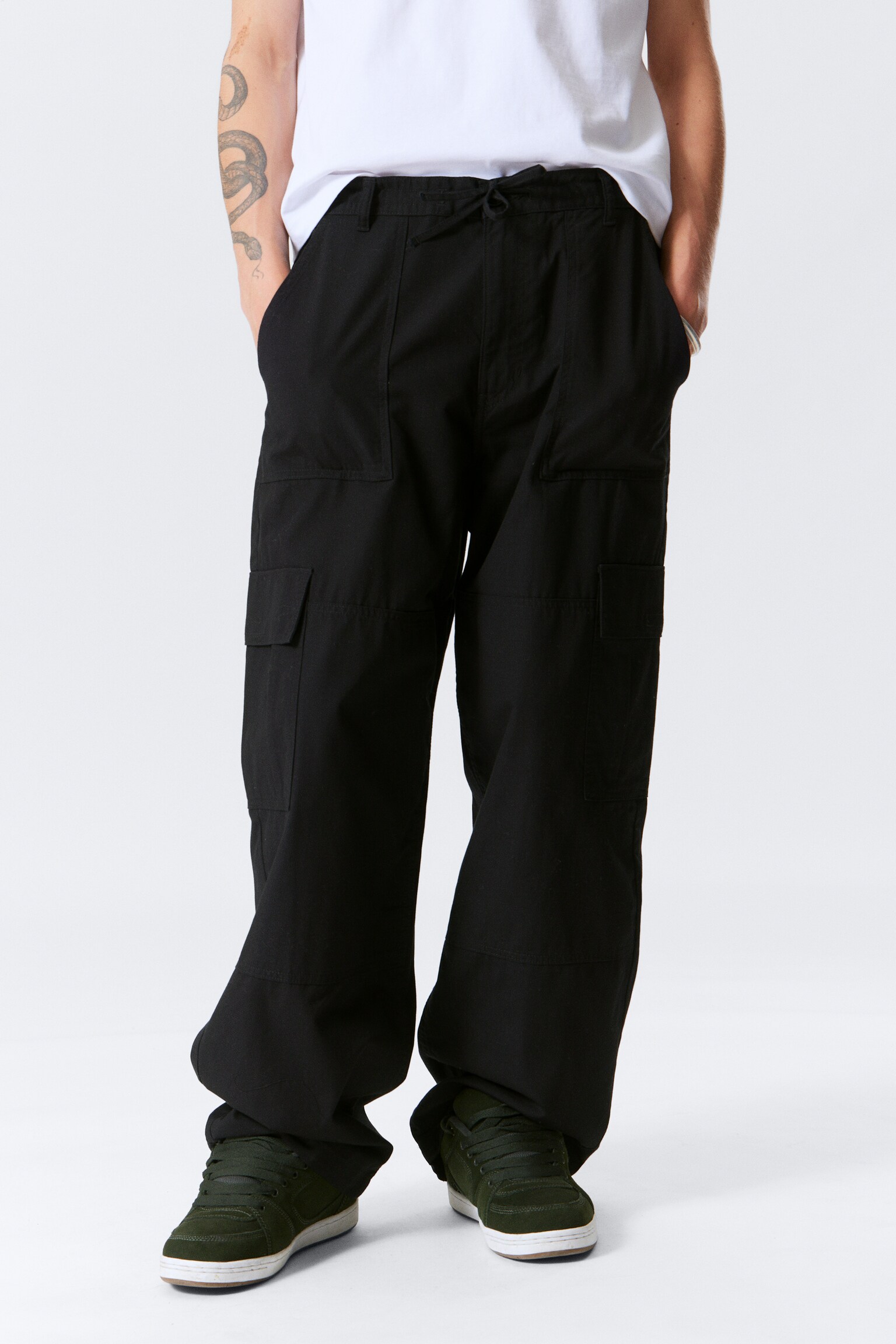 Baggy Ripstop Cargo Trousers - Black/Dark Khaki Green - 3