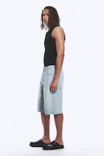 Dream Blue - Hellblau - Mid Waist Loose Dart Detailed Denim Shorts - 2