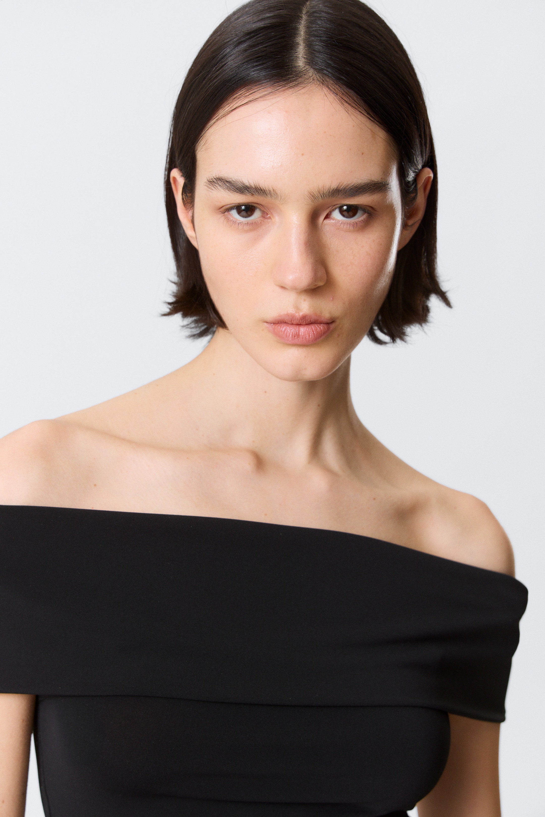 Black - Fitted Sleeveless Off-Shoulder Top - 2