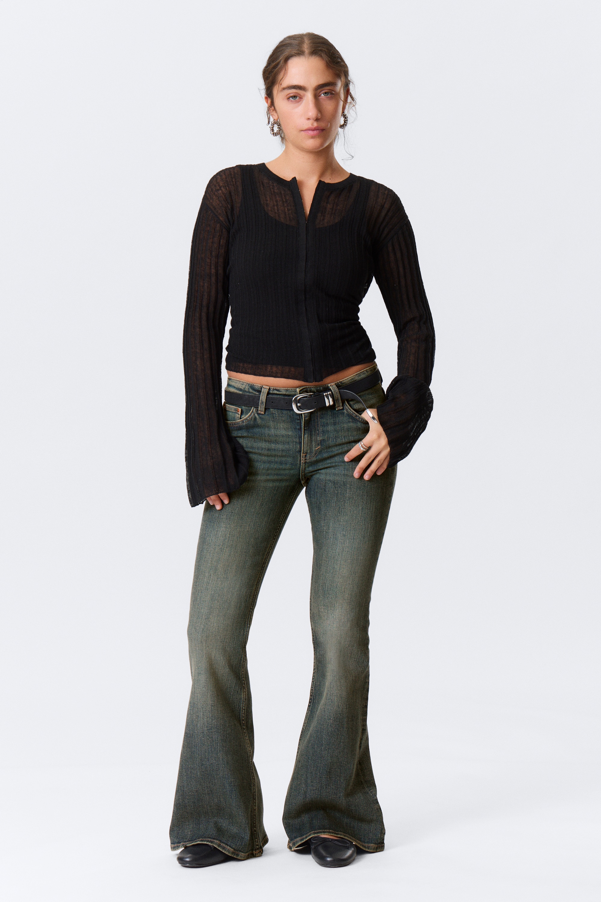 Katsumi Low Rise Slim Flared Leg Jeans - Bleu désert - Bleu foncé/Bleu pic - Bleu moyen/Bleu Climb - Bleu clair/Phantom Black - Noir/Board Blue - Medium Blue