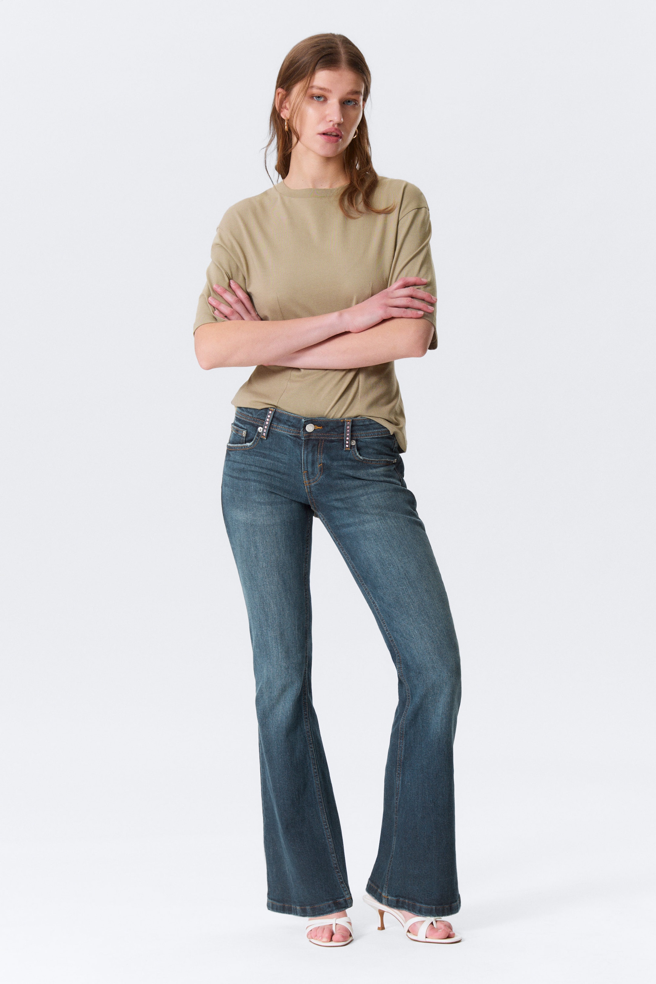 Embellished Blue - Dunkelblau - Low Waist Embellished Flared Jeans - 1