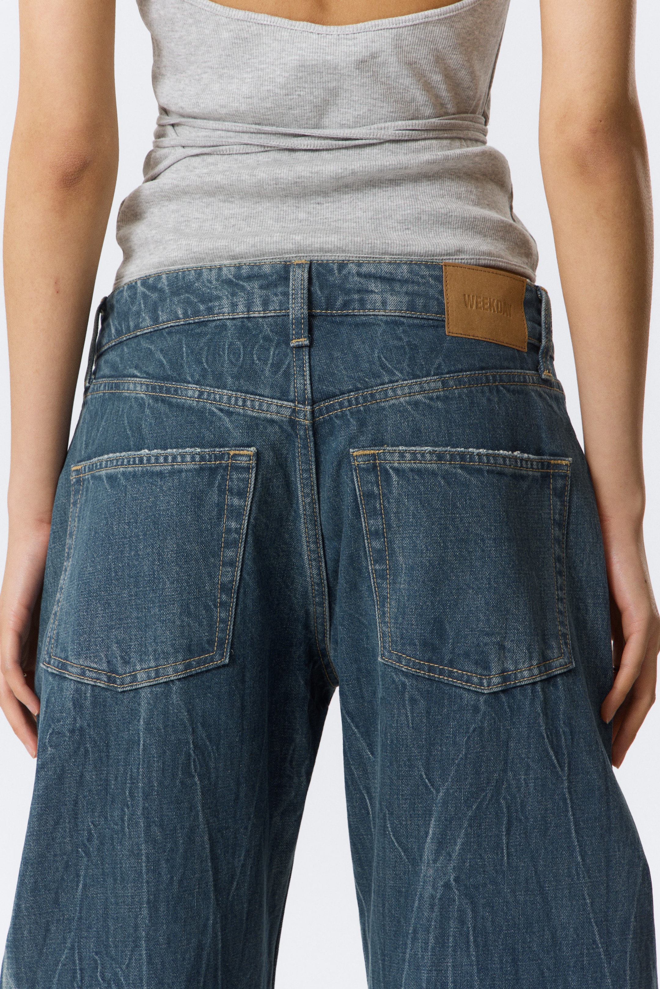 Gnarly Blue - Medium Blue - Abell Mid Rise Regular Barrel Leg Jeans - 4