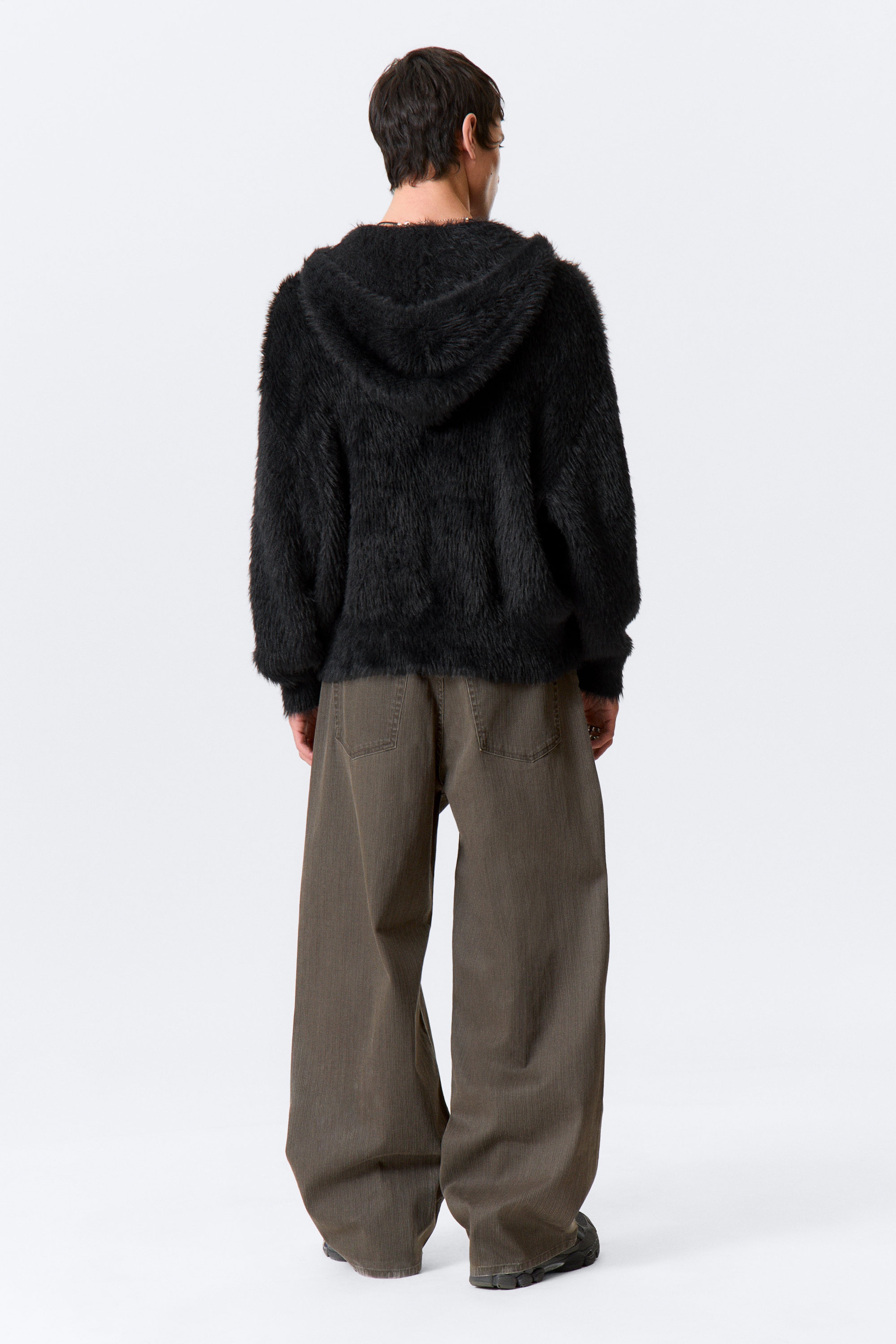 Schwarz - Flauschiger Zip-Hoodie aus Strick im Boxy-Fit - 3