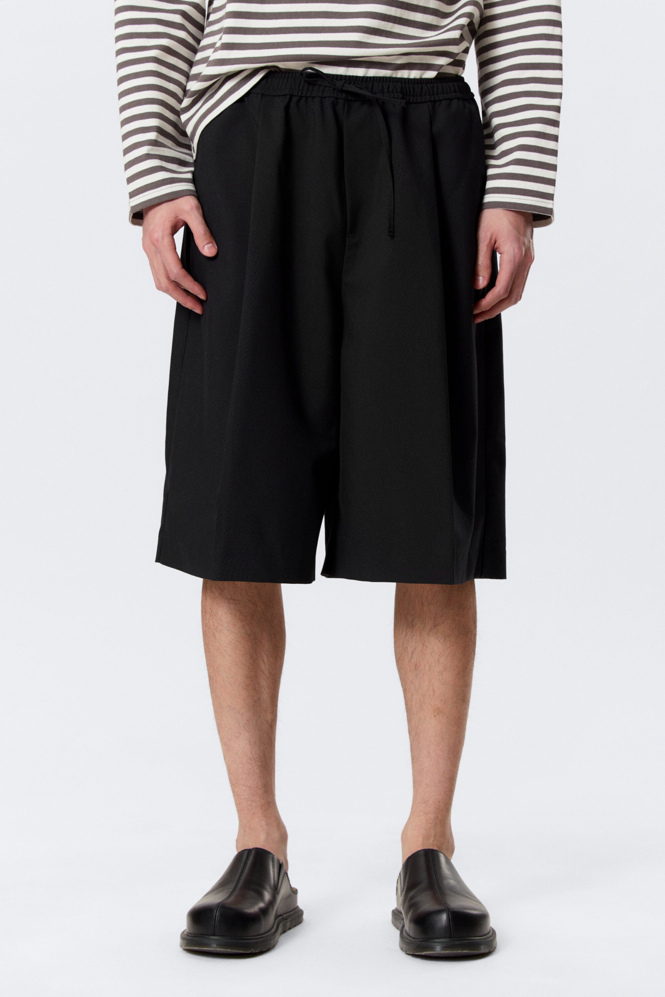 Noir - Short de costume ample taille mi-haute - 2