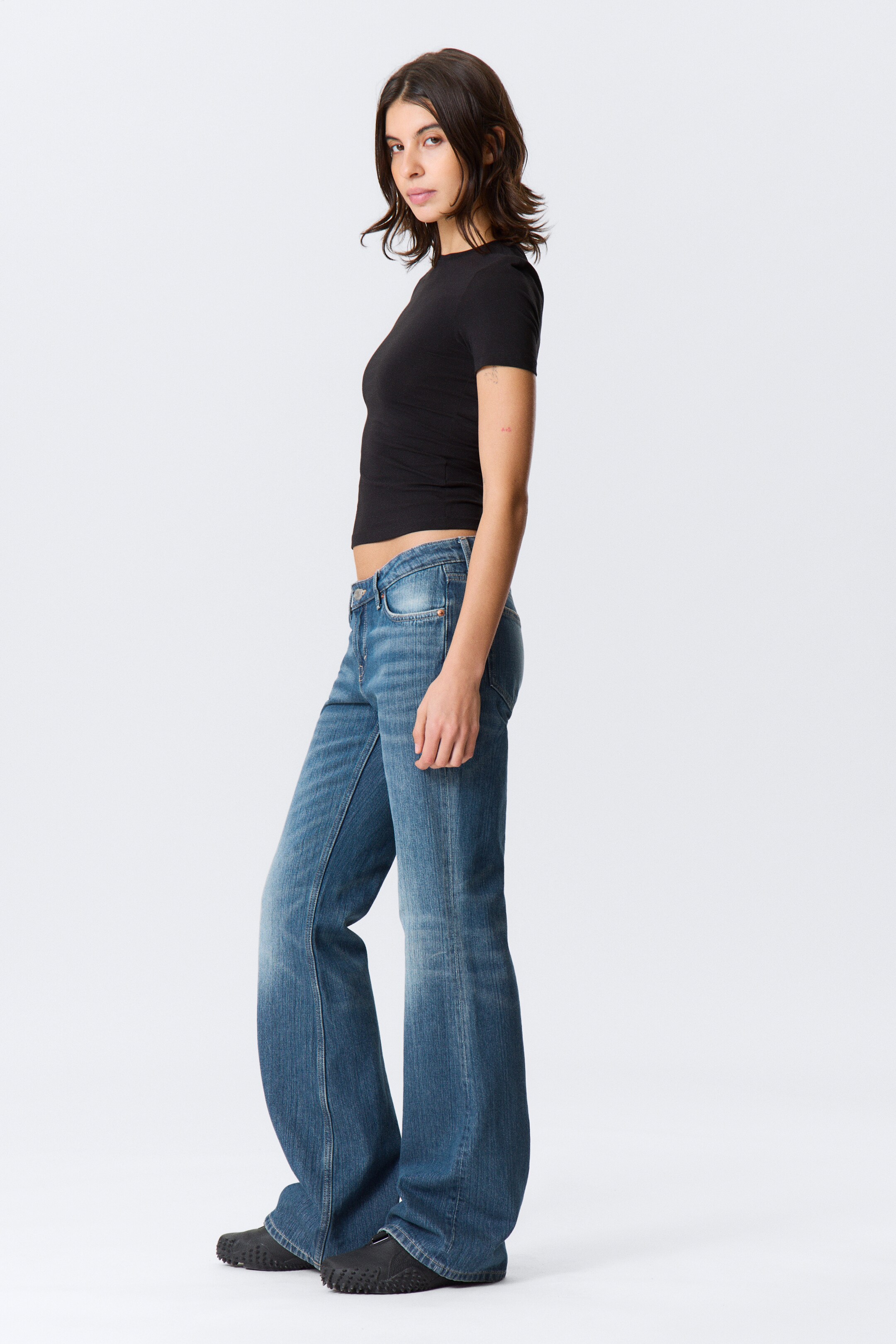 Zobrazit větší obrázek: Nova Low Rise Slim Bootcut Leg Jeans - Mine Blue - Medium Blue - ŽENY | H&M CZ 4