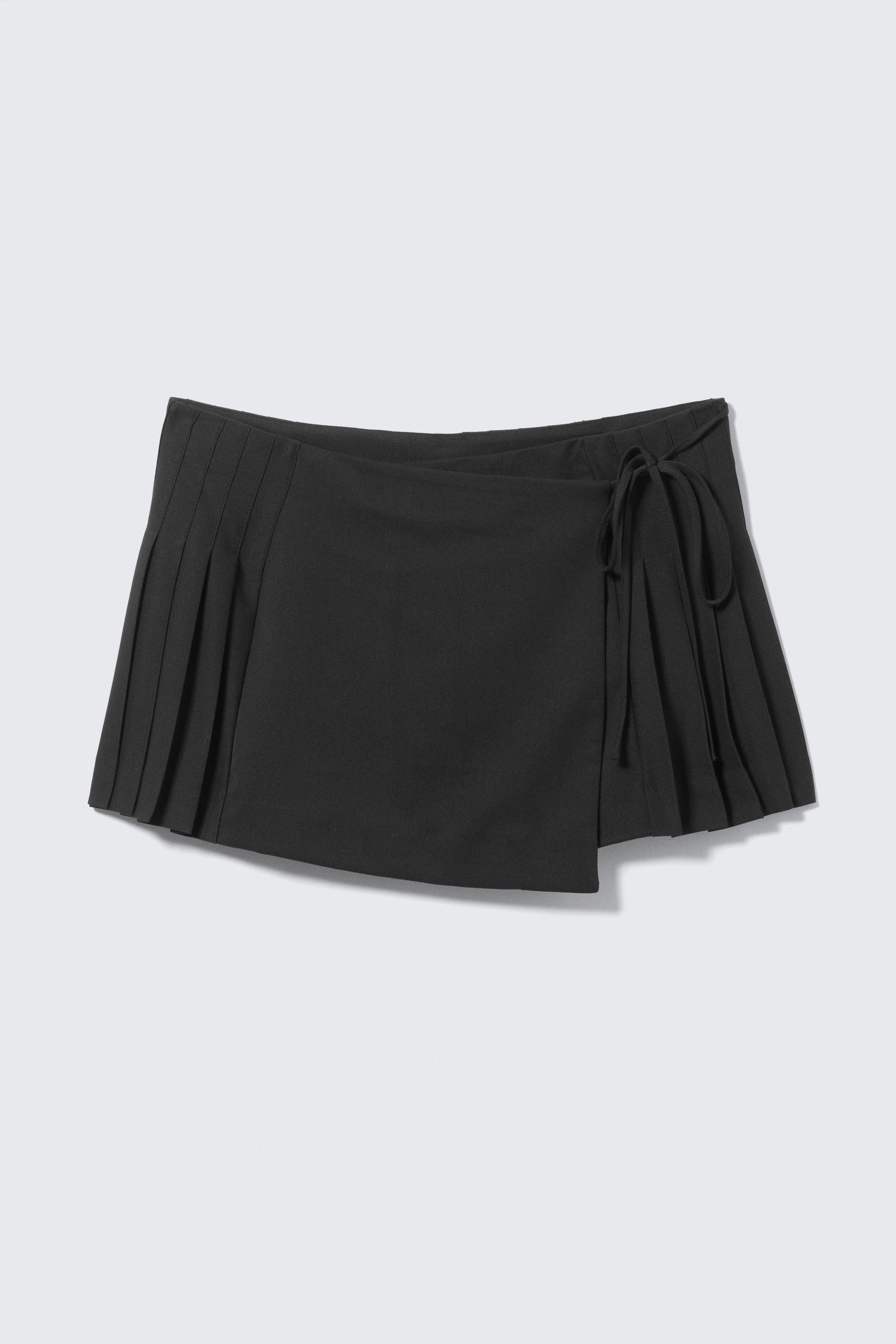 Black - Low Rise Pleated Mini Wrap Skirt - 4