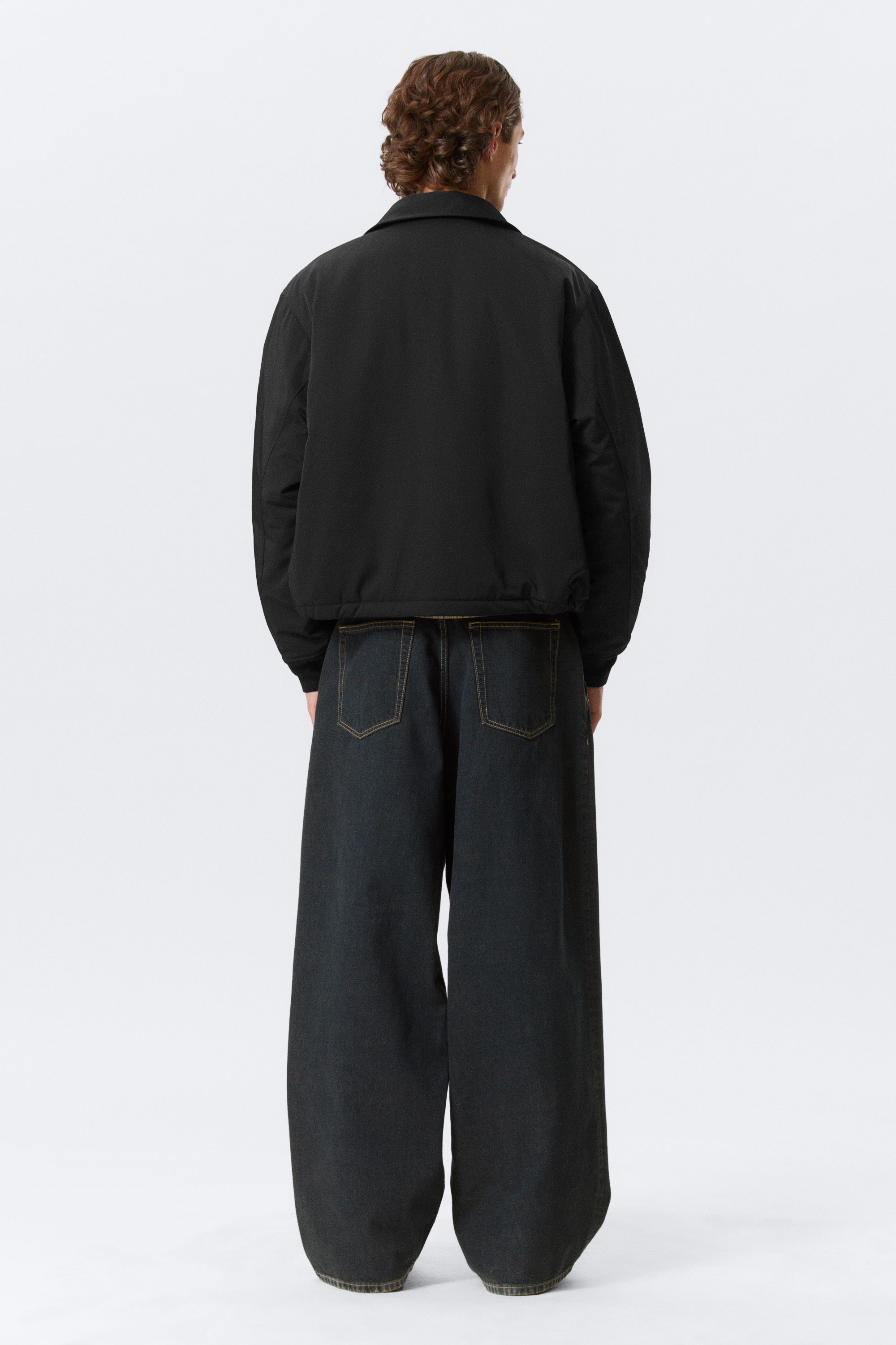 Schwarz - Locker geschnittene Reißverschlussjacke - 3