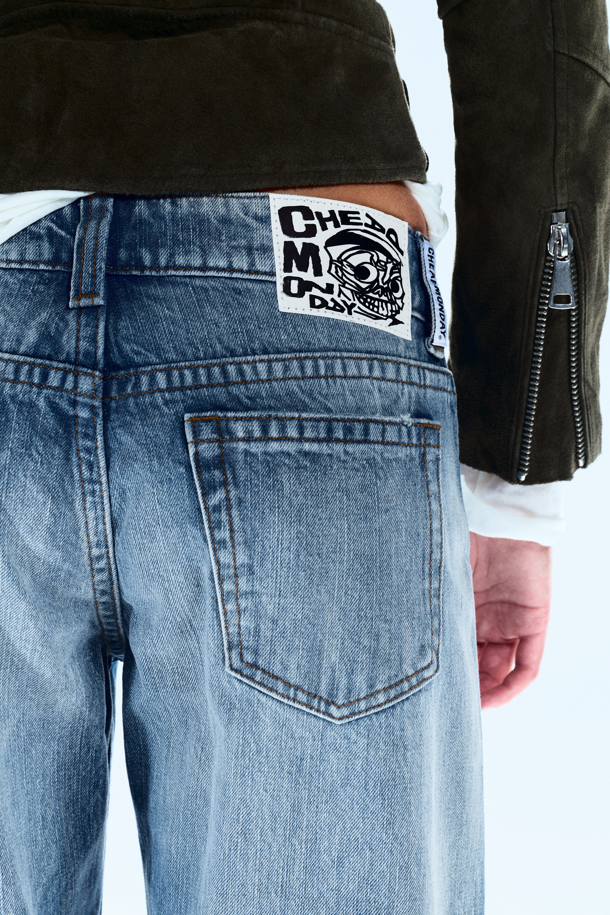 Kite Blue - Medium/Light Blue - Messy Low Rise Regular Straight Jeans - 2