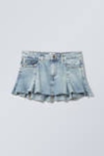 Gezeitenblau - Ausgefranster Mini-Jeansrock mit niedriger Taille - 0