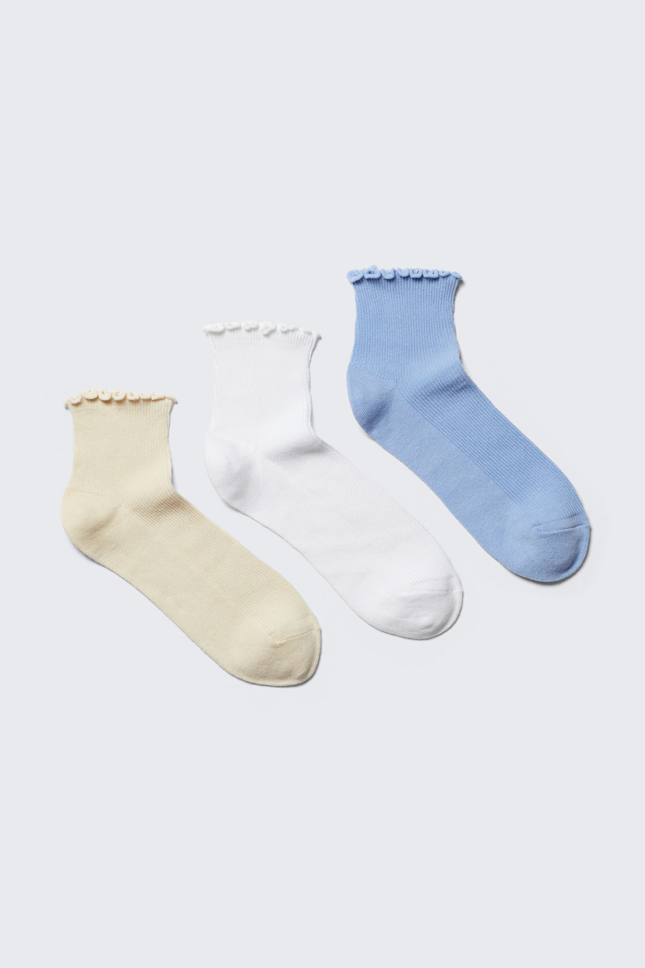 Light Yellow/White/Light Blue - 3-pack Frill Edge Short Socks