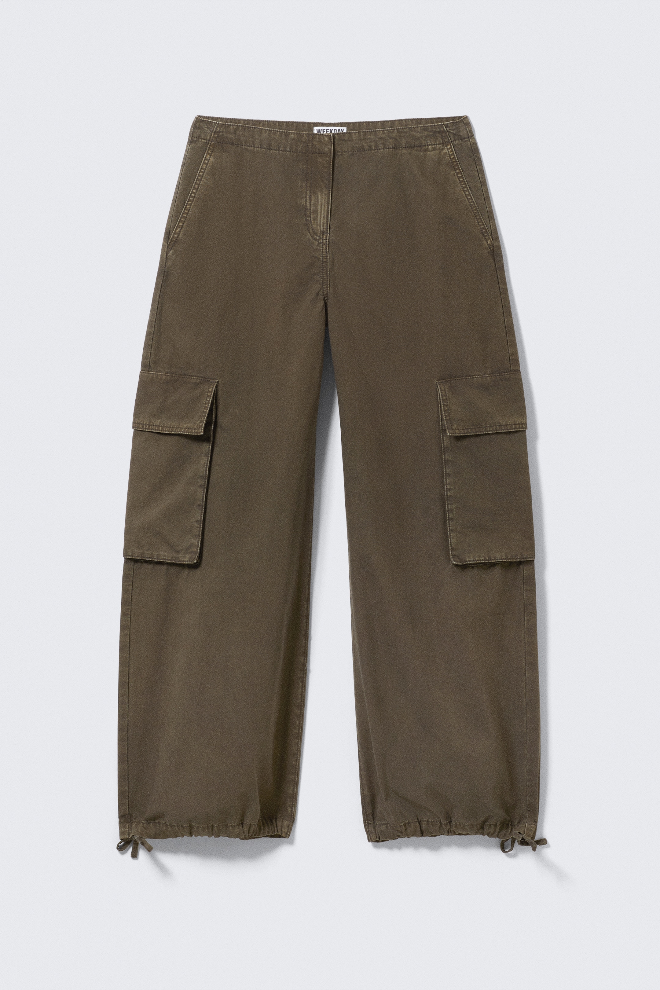 Größeres Bild ansehen: Cargohose mit niedrigem Bund und weitem Bein - Dunkles Khaki - Ladies | H&M DE 5