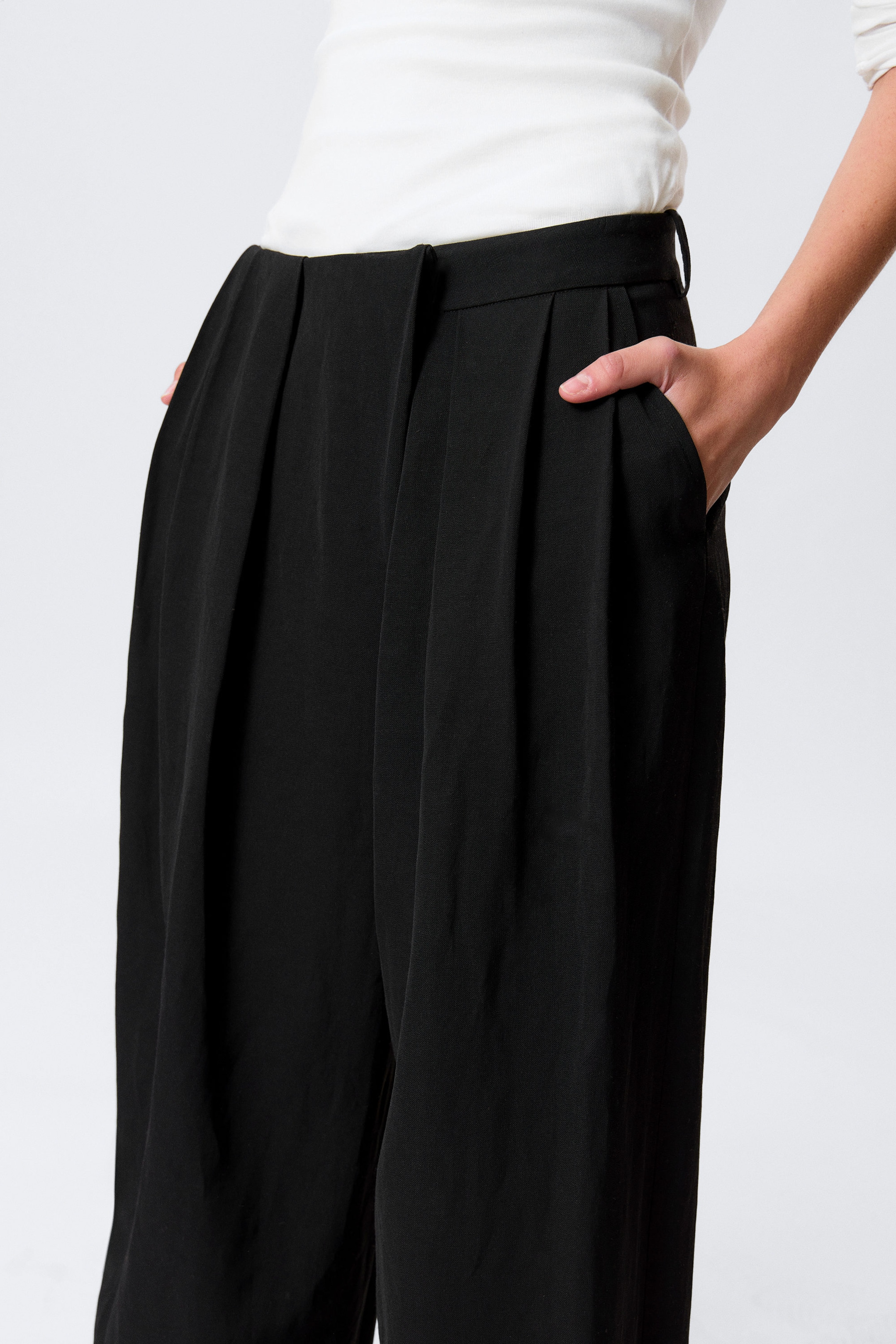 Black - Asymmetric Wide Leg Suiting Trousers - 4