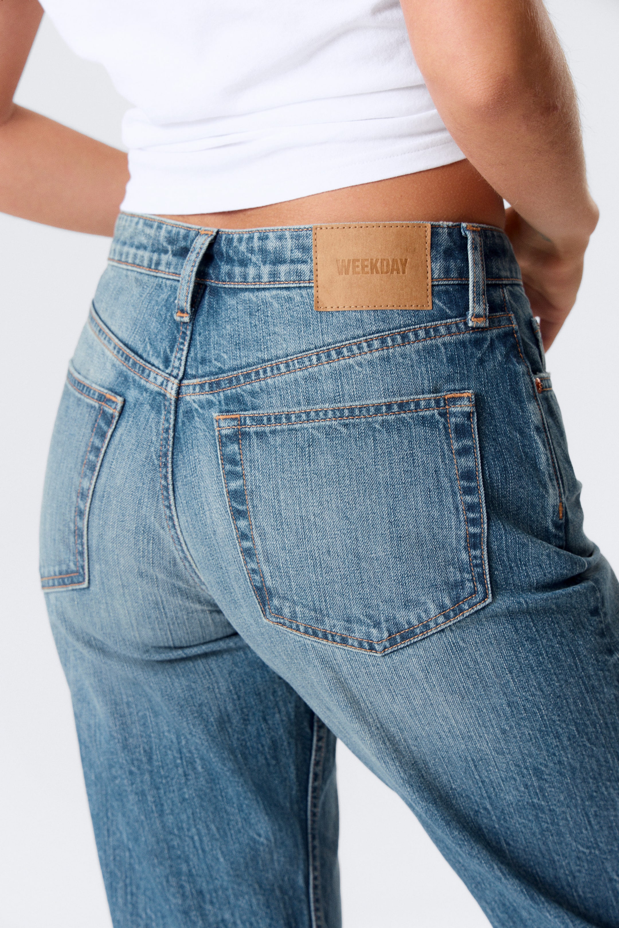 Radio Blue - Mittelblau - Pin Mid Waist Regular Straight Leg Jeans - 4