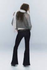 Waschung "Extra Blue" - Skinny-Jeans mit Schlag und niedrigem Bund - 2