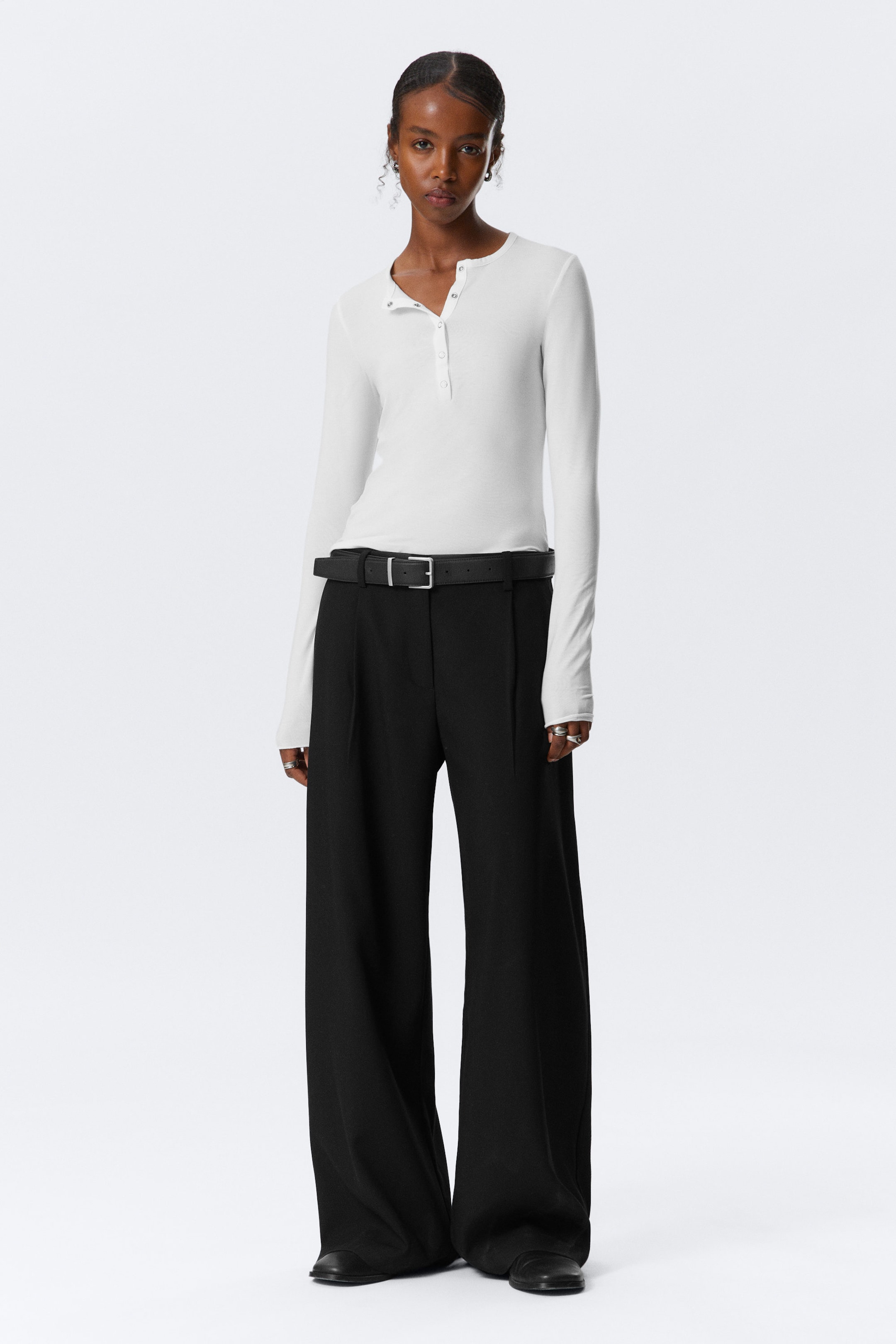 White - Fitted Long-Sleeved Henley Top - 2