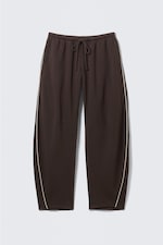 Dunkelbraun - Jogginghose mit niedrigem Bund und Barrel-Bein - 3
