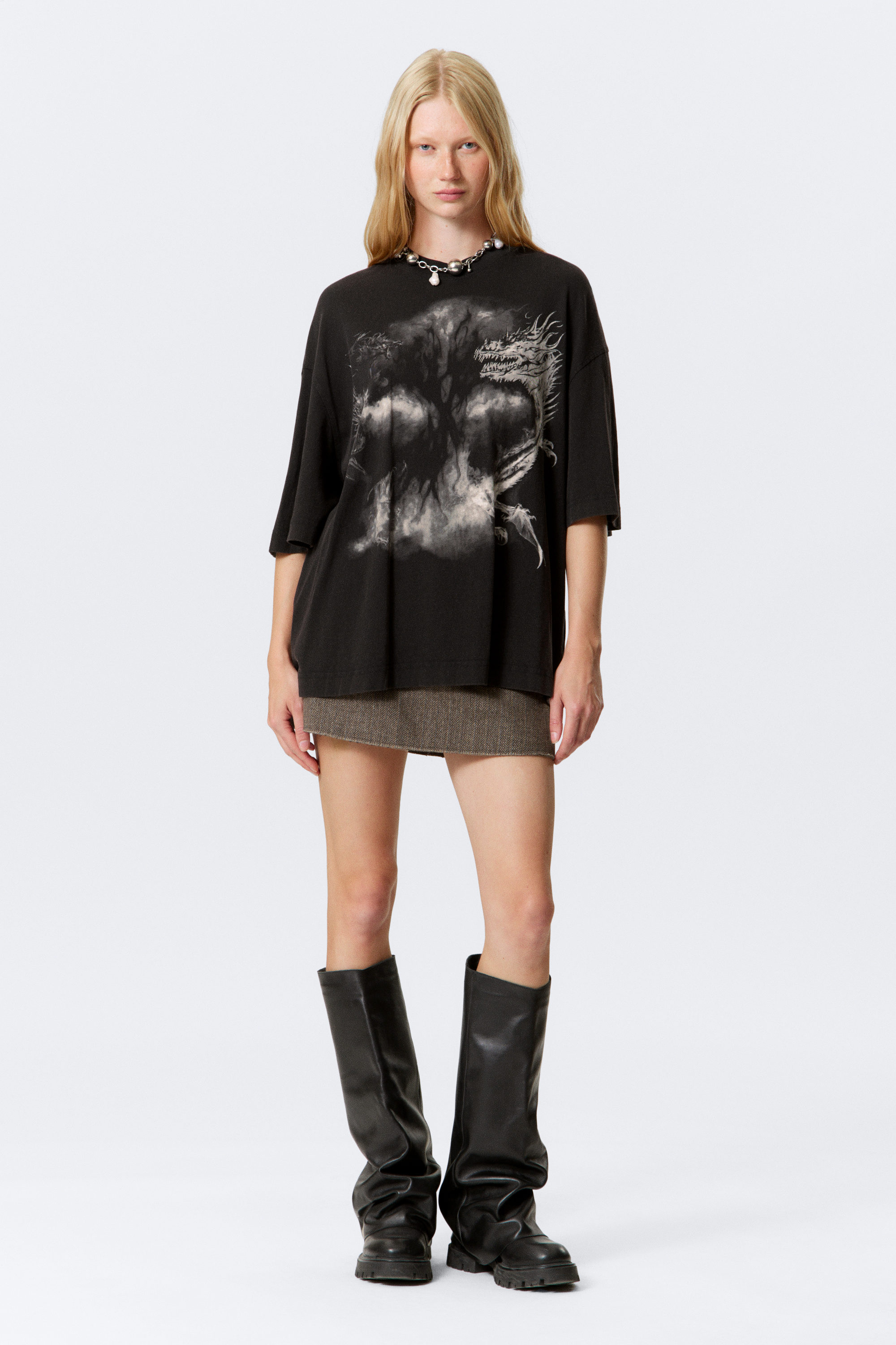 Black - Dragon - Wide Oversized Printed T-shirt - 2