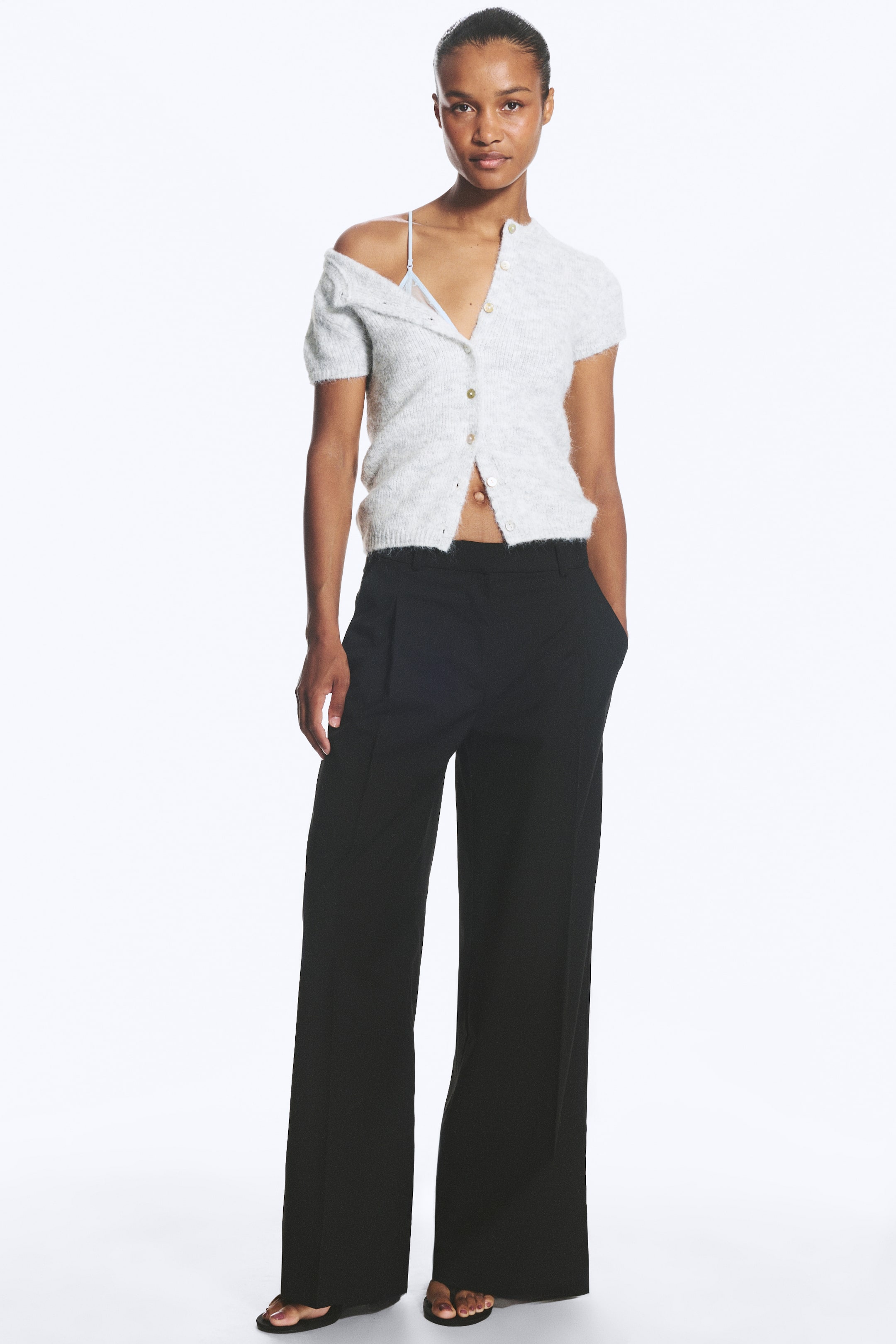 Visualizza l'immagine ingrandita: Anzughose mit hohem Bund und weitem Bein - Schwarz - DONNA | H&M CH 1