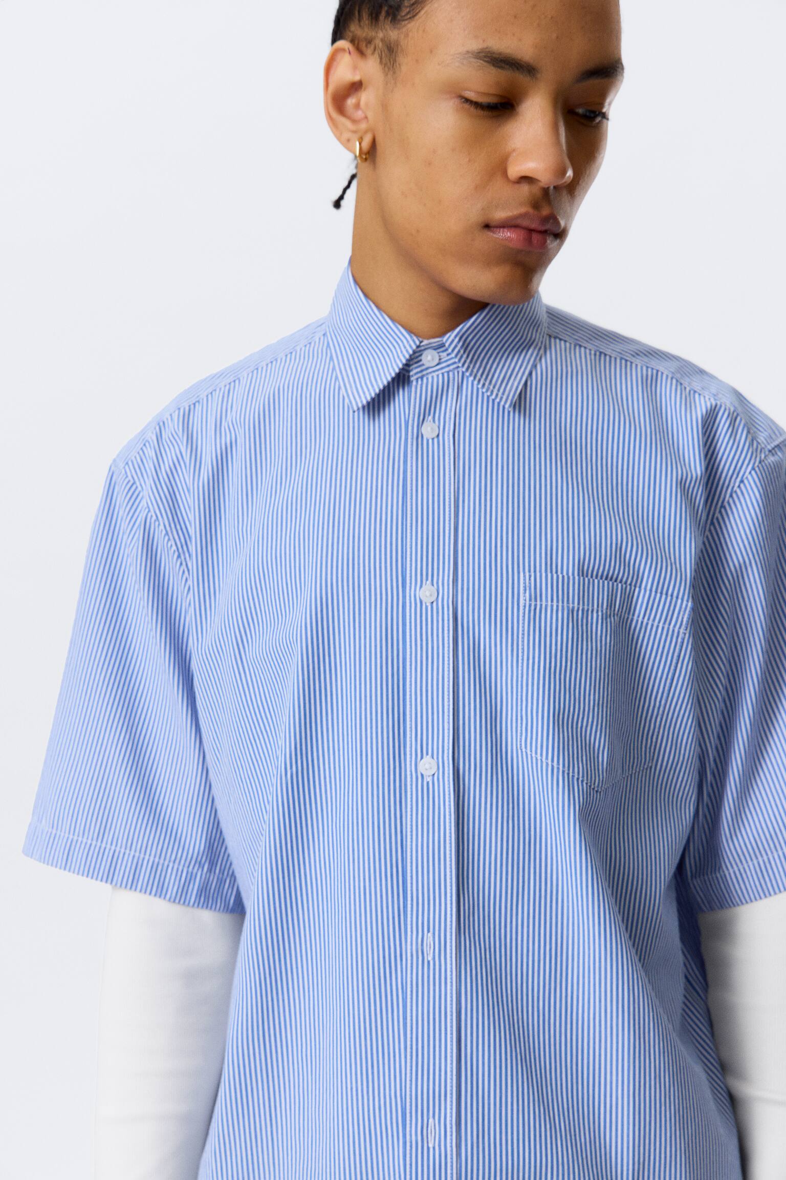 Πουκάμισο από βαμβάκι με κοντά μανίκια σε χαλαρή γραμμή - Ριγέ μπλε & λευκό/Καρό Καφέ - 5