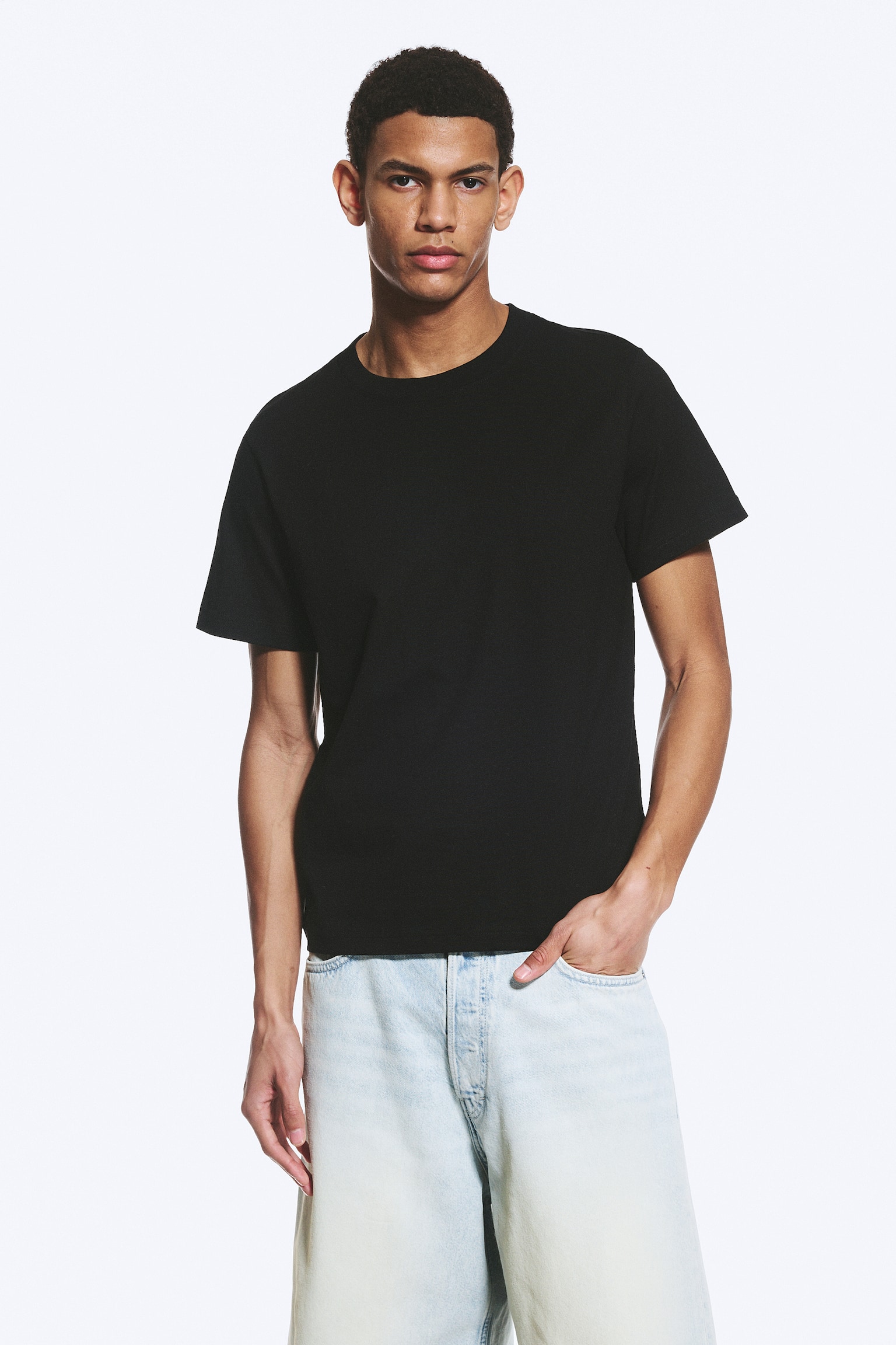 CLASSIC FIT T-SHIRT - Svart/Vit - 1