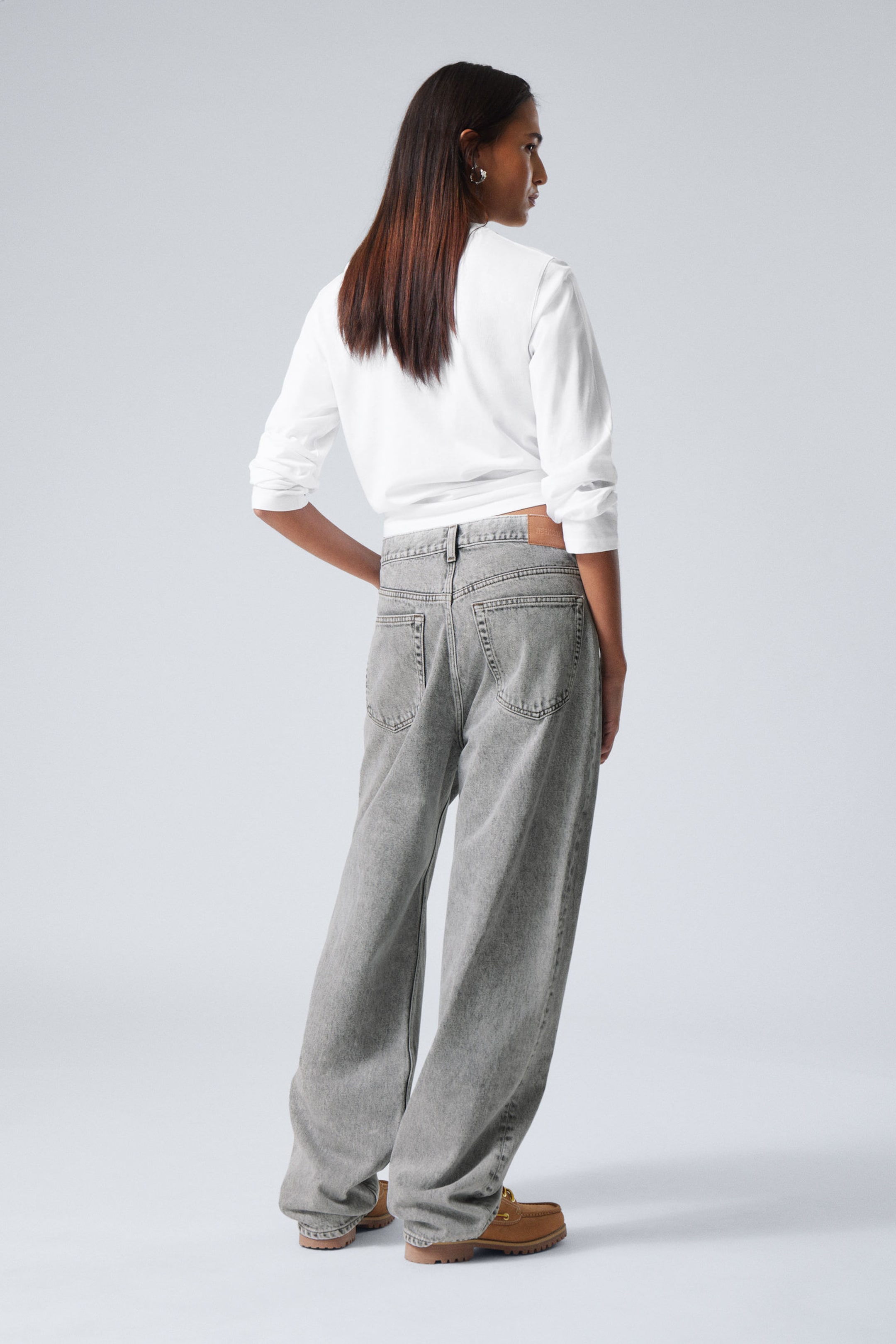 Monolith Grey - Light Grey - Galaxy Loose Straight Leg Jeans - 7