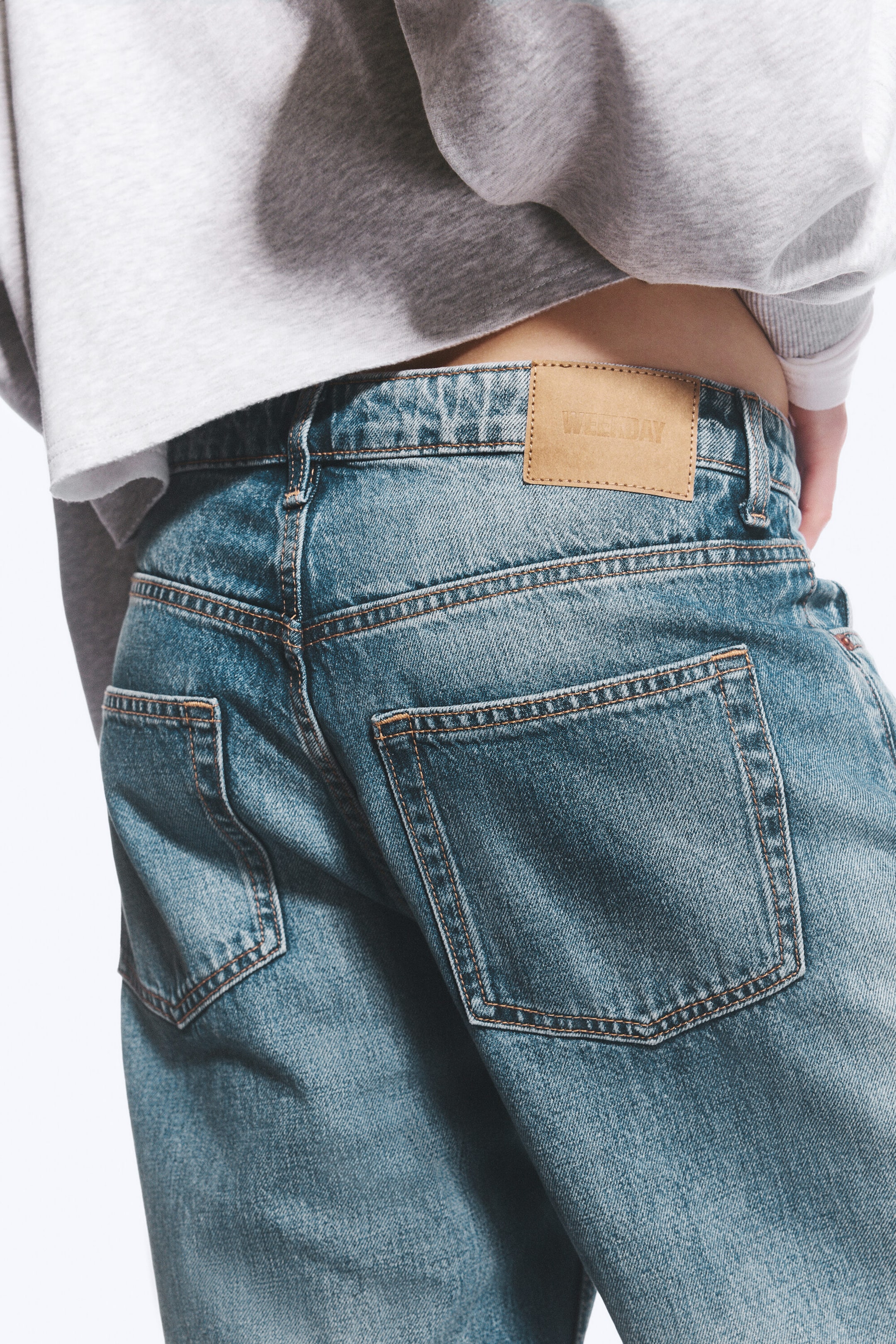 Blue Horses - Medium Blue - Missy Low Rise Loose Straight Jeans - 6