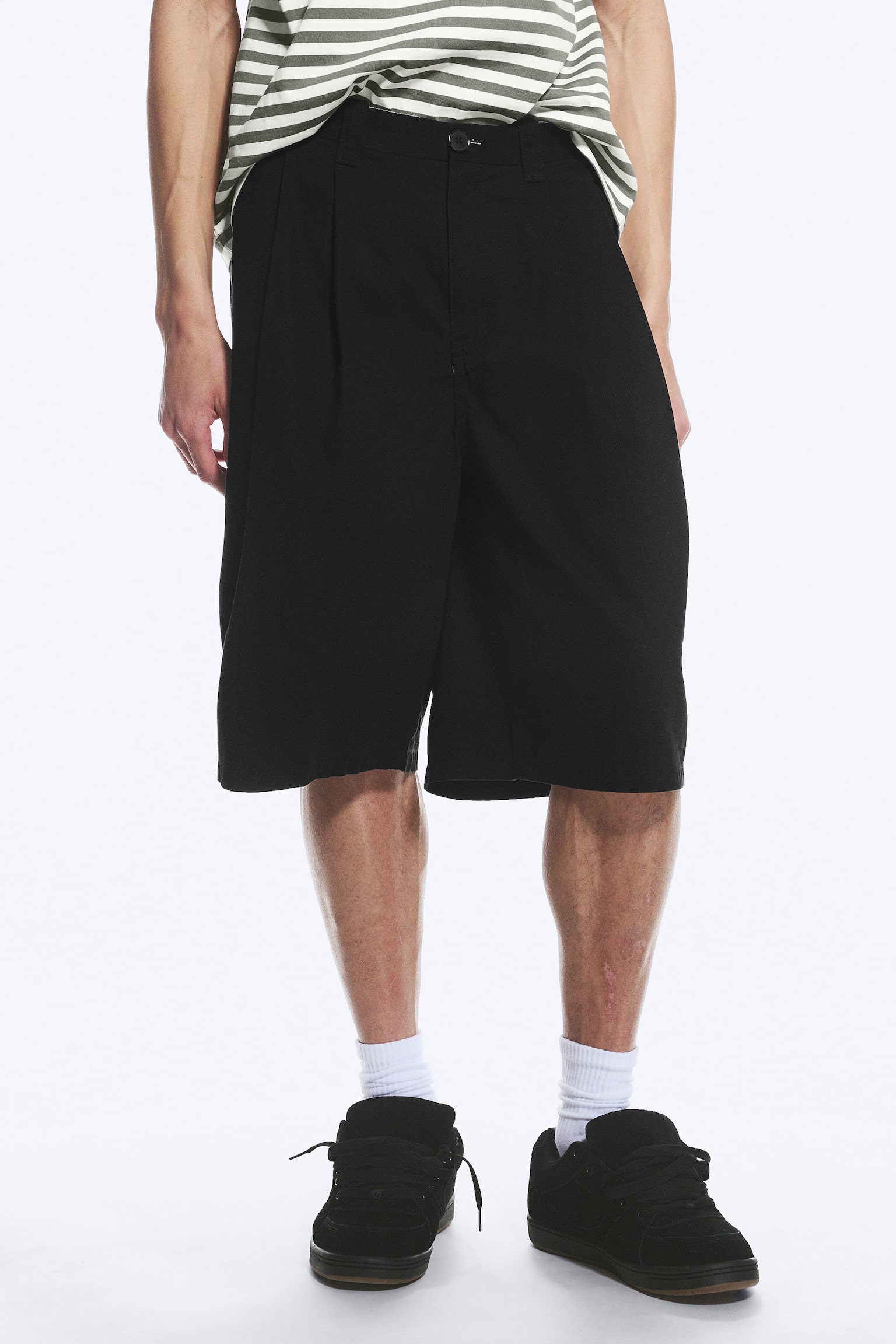 Cotton Chino Shorts - Black/Light Dusty Beige - 6