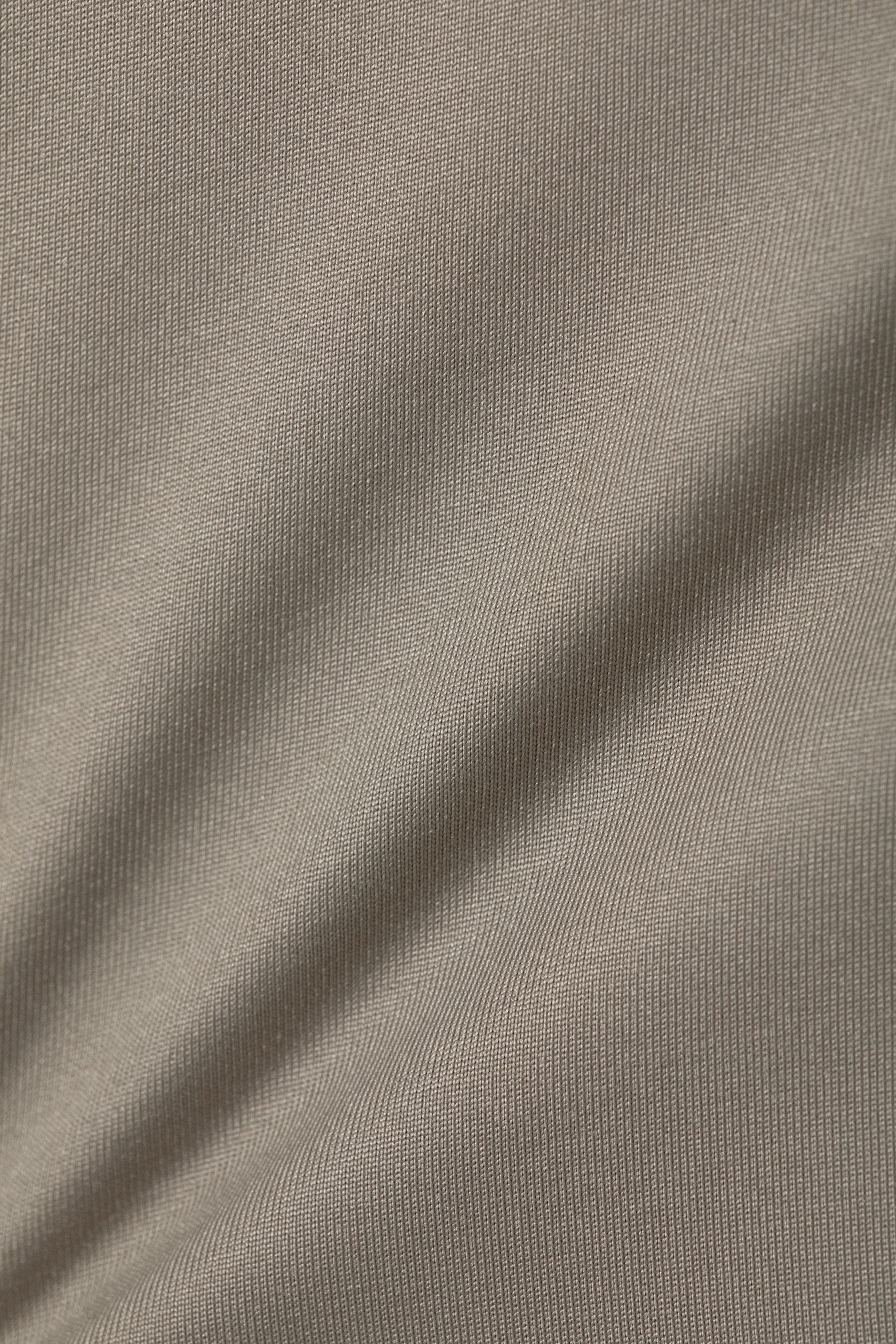 Helles Maulwurfsgrau - Ärmelloses Turtleneck-Top mit schmaler Passform - 2