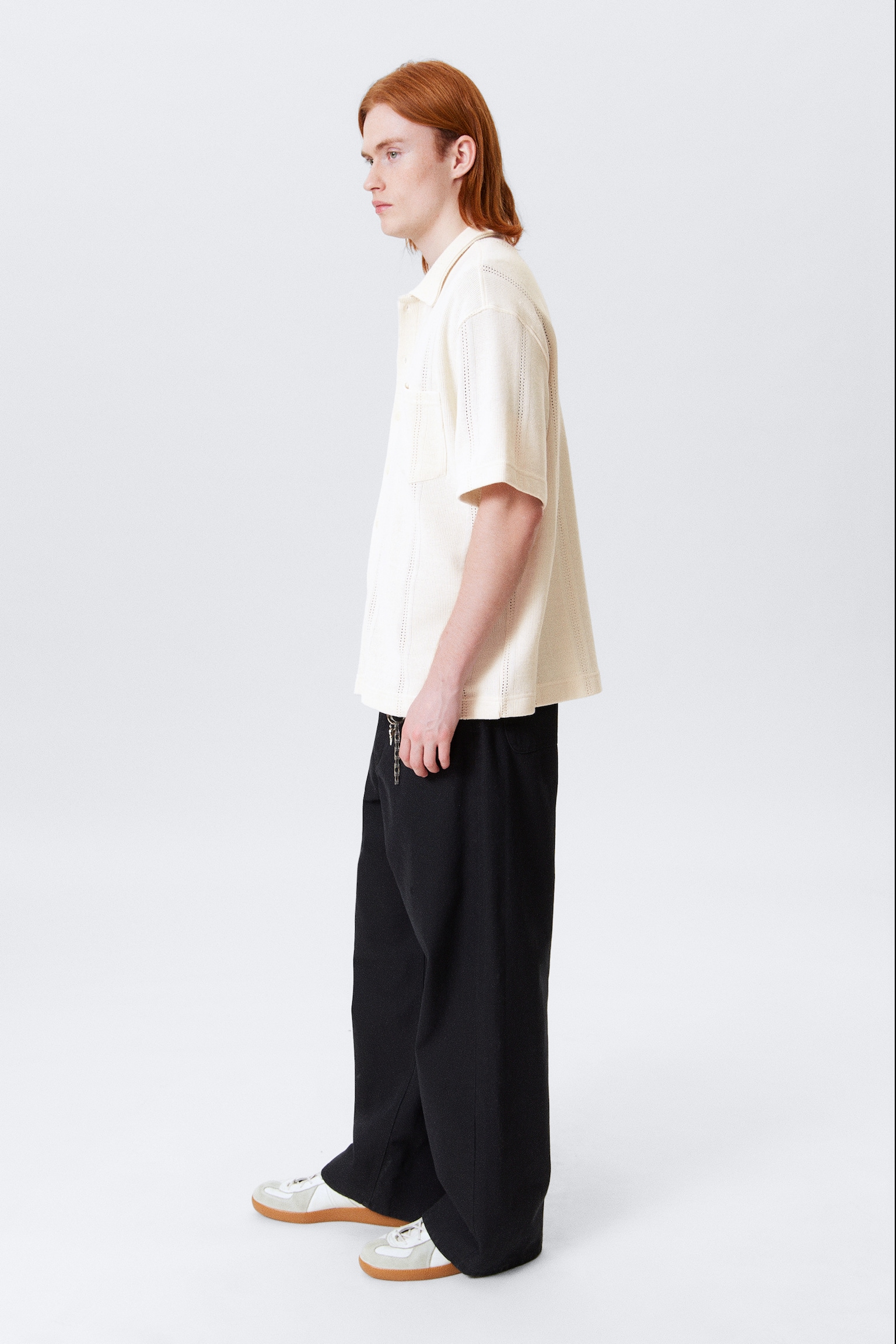 Knitted Short-Sleeved Button-Up Shirt - Dusty White/Dusty Mole/Dark Mole/Black/Světle khaki zelená/Black/Světlá šedá/Černá - 3