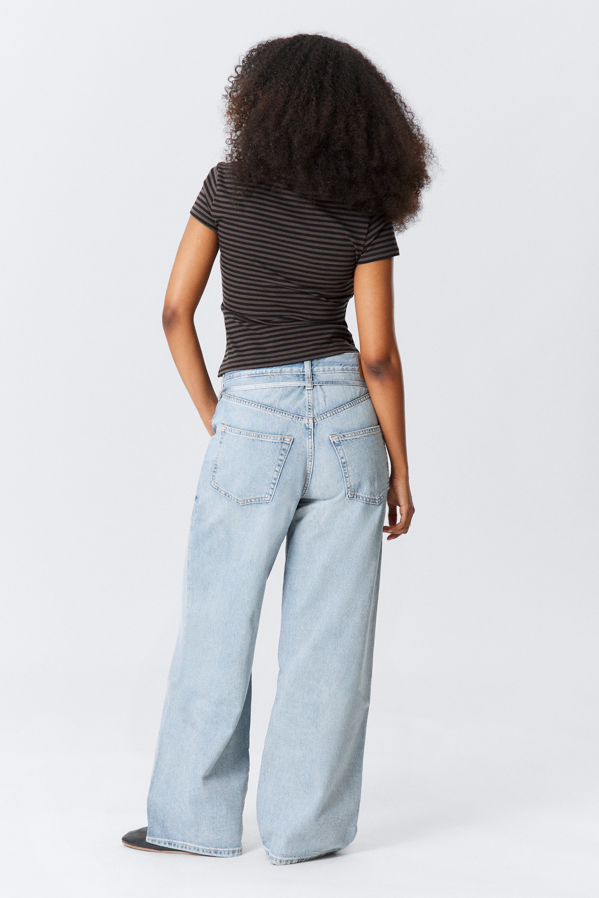 Foam Blue - Ljusblå - Barrique mid waist loose wide leg jeans - 4