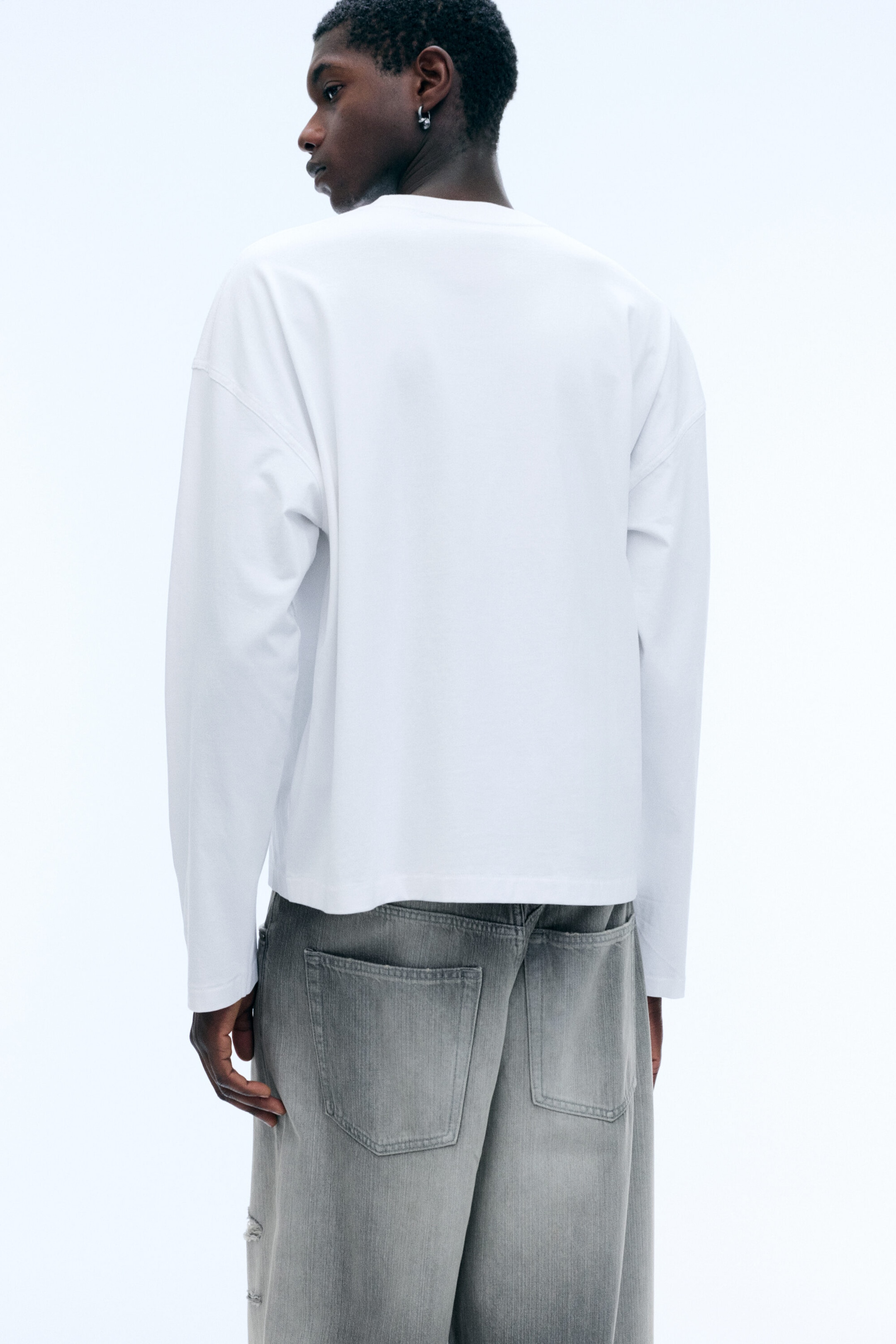 White - Oversized long-sleeved boxy - 2