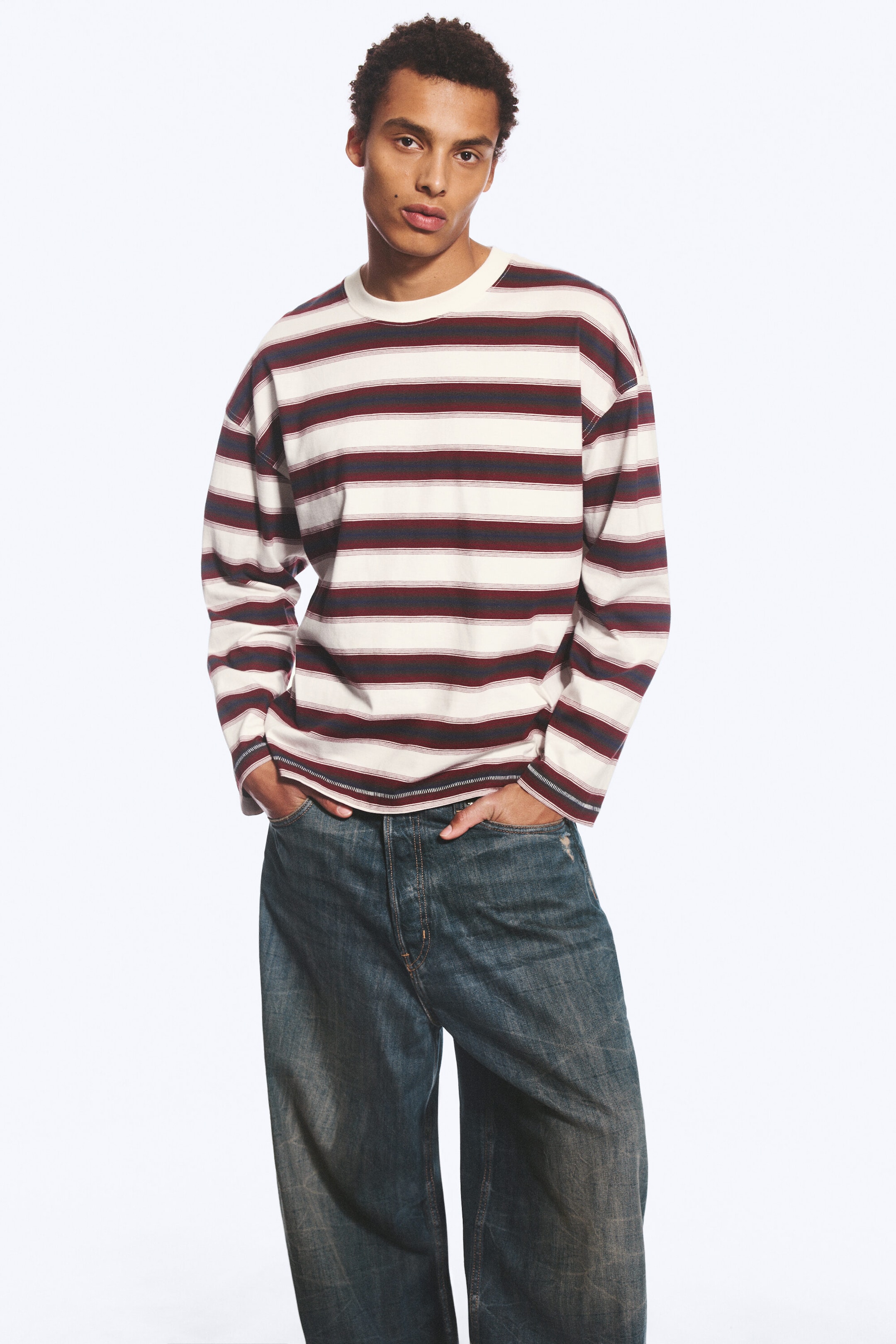 Off-white/Red/Blue Stripe - Oversized Graphic Long-sleeve - 3