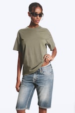 Zacht kakigroen - Ruimvallend boxy T-shirt van katoen - 0