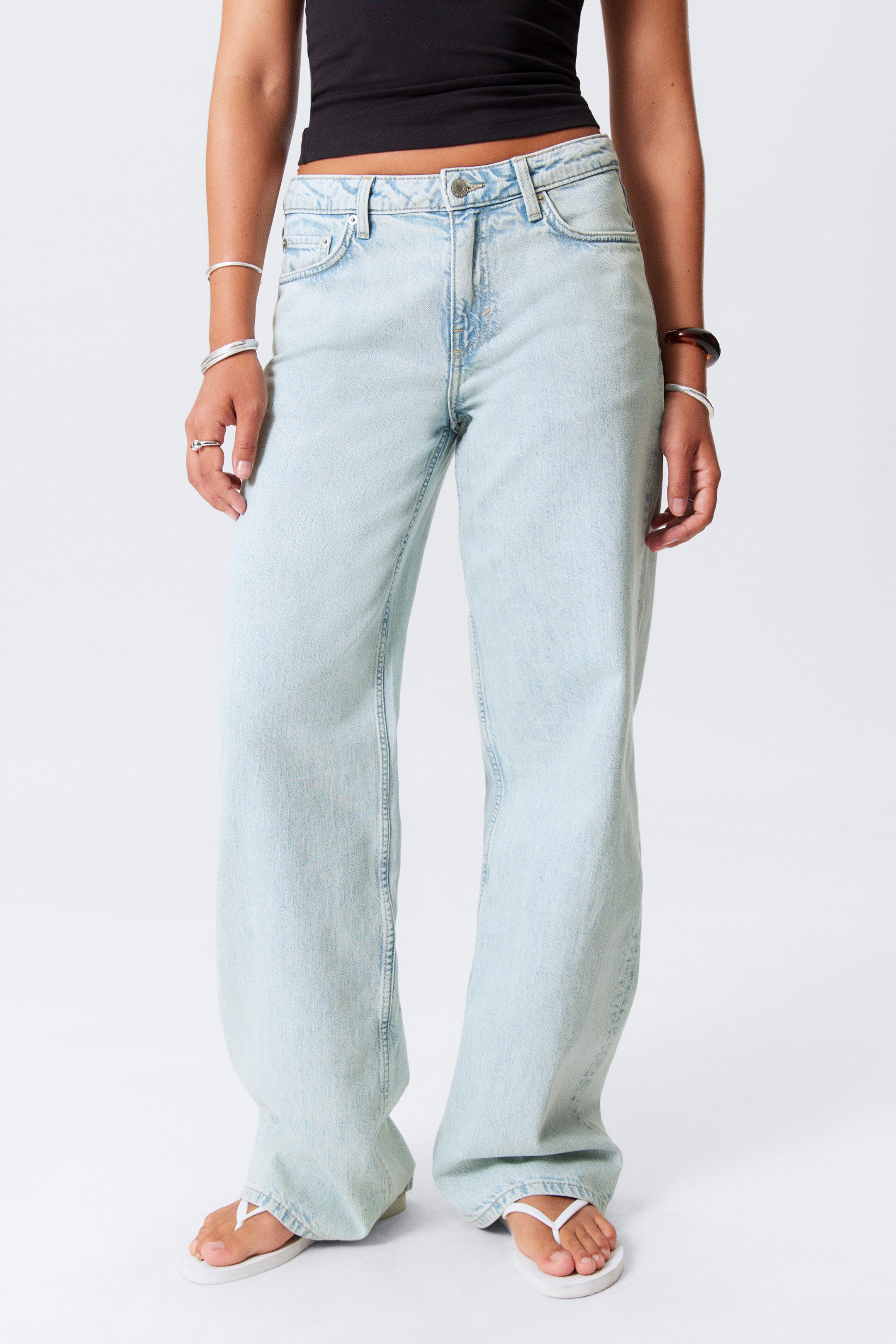 Zobrazit větší obrázek: Ample Low Rise Loose Wide Leg Jeans - Snow Blue - Light Blue - ŽENY | H&M CZ 2