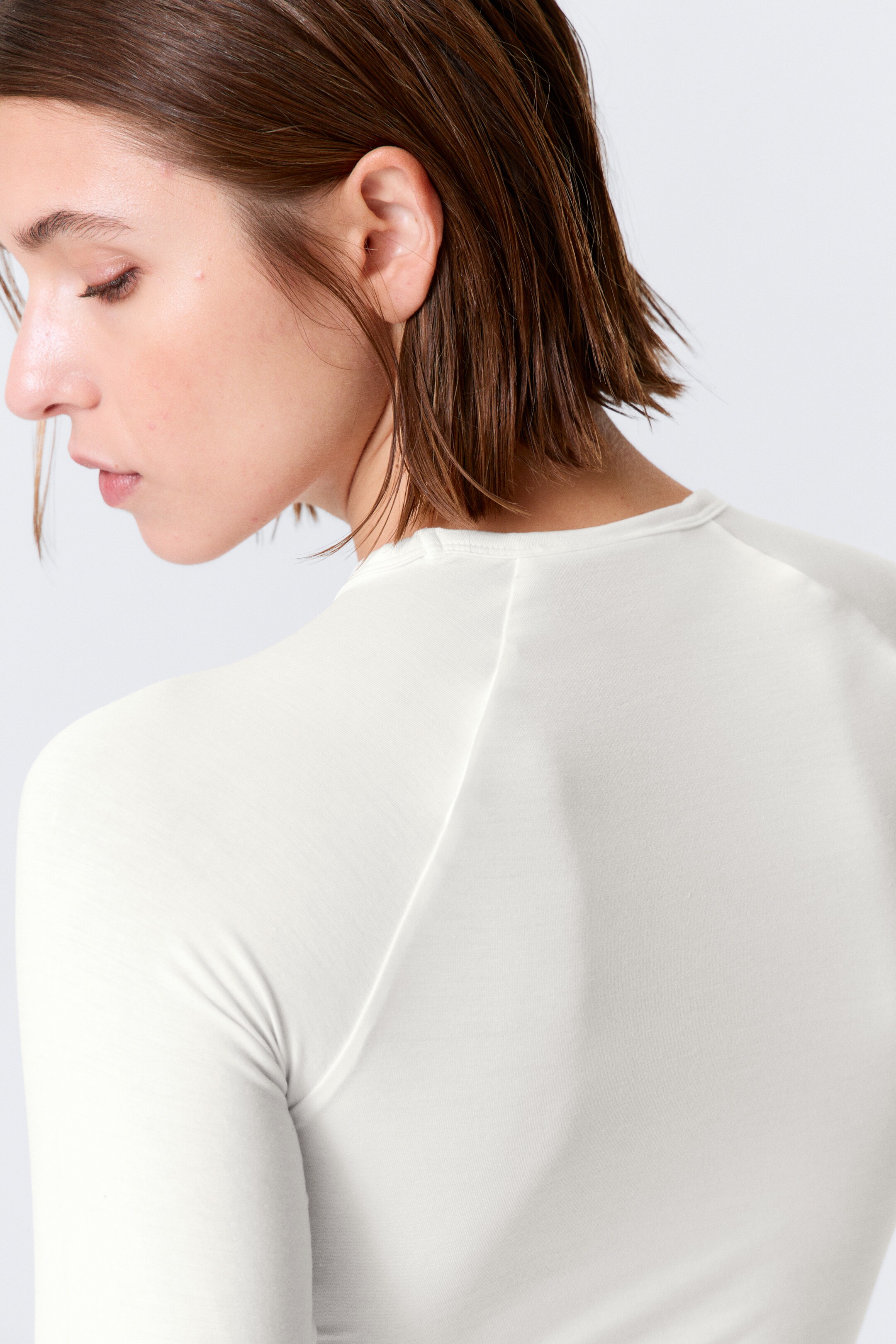 Zobrazit větší obrázek: Přiléhavý top s raglánovými rukávy - Bílá - ŽENY | H&M CZ 2