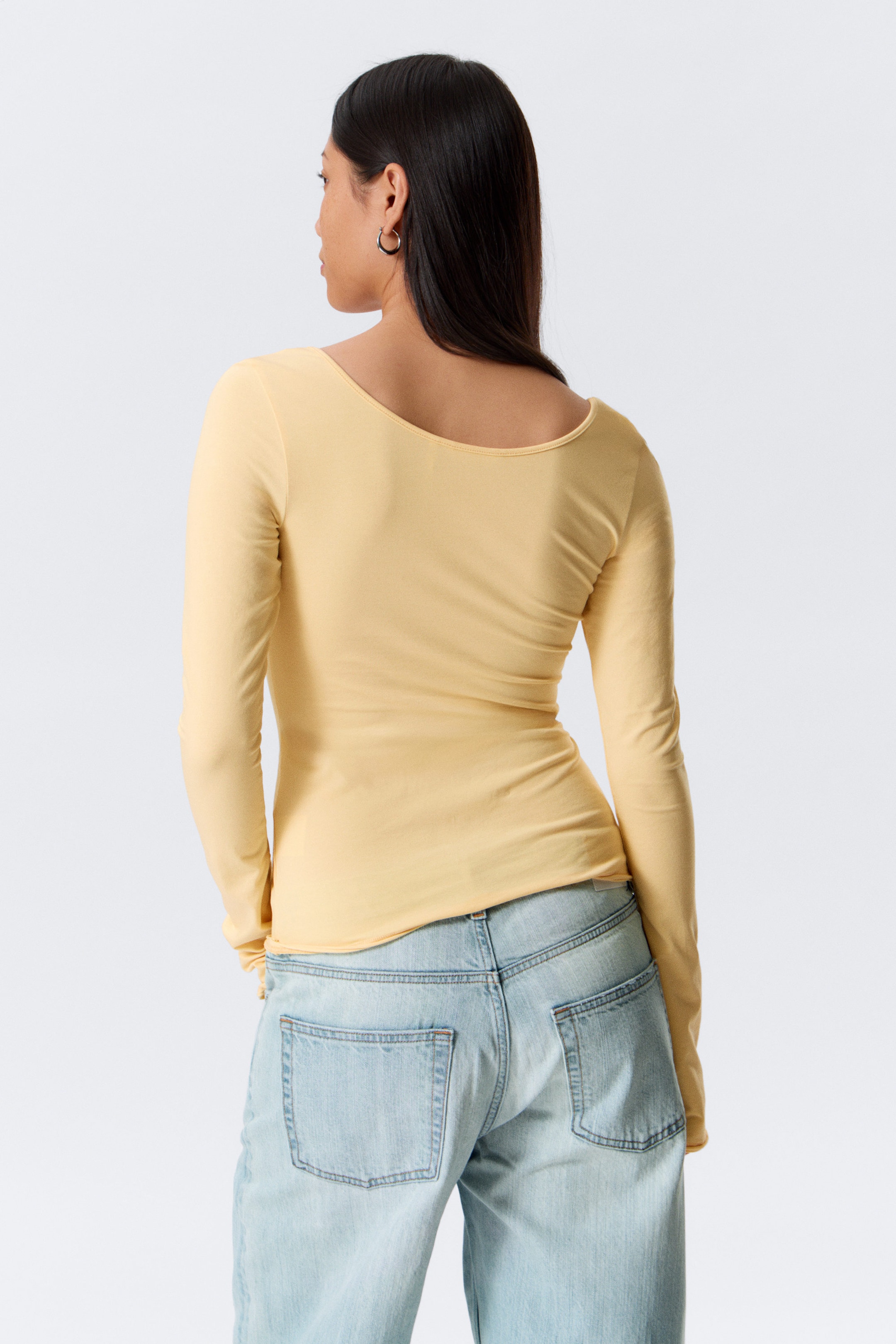 Light Yellow - Long-Sleeved Slim Fit Scoop Neck Top - 2